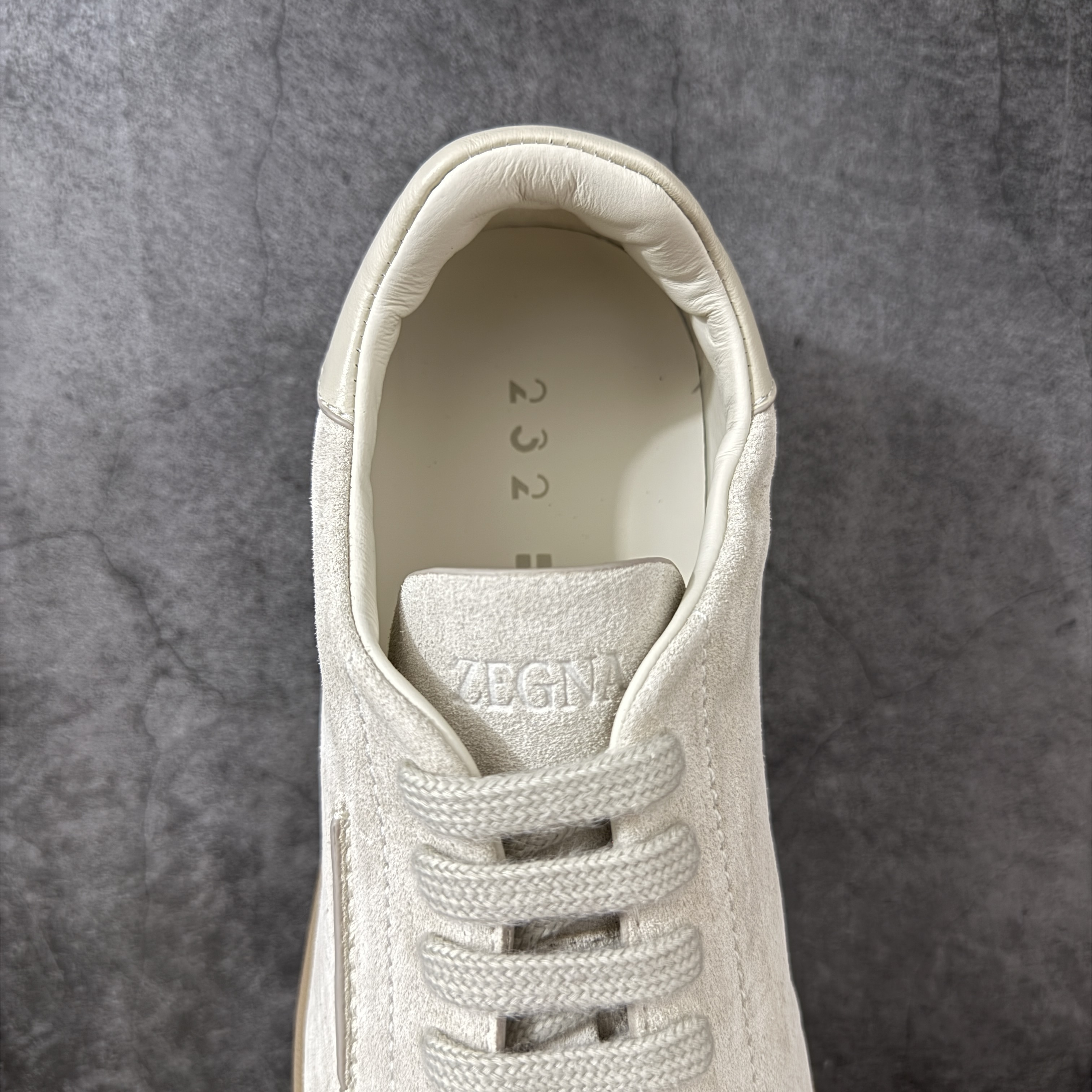 杰尼亚Zegna SS26 232  "Old Money" style low-top German Army Trainers (GATs) / casual sneakers. 麂皮 LHSOY-S8218Z-802