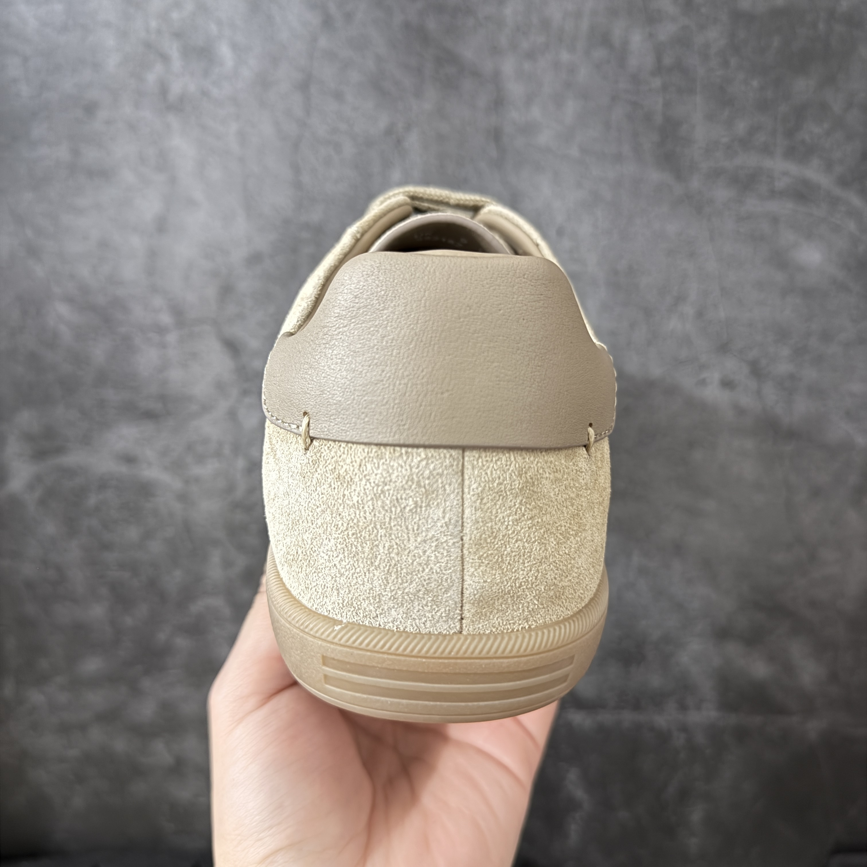 杰尼亚Zegna SS26 232  "Old Money" style low-top German Army Trainers (GATs) / casual sneakers. 麂皮 LHSOY-S8218Z-802