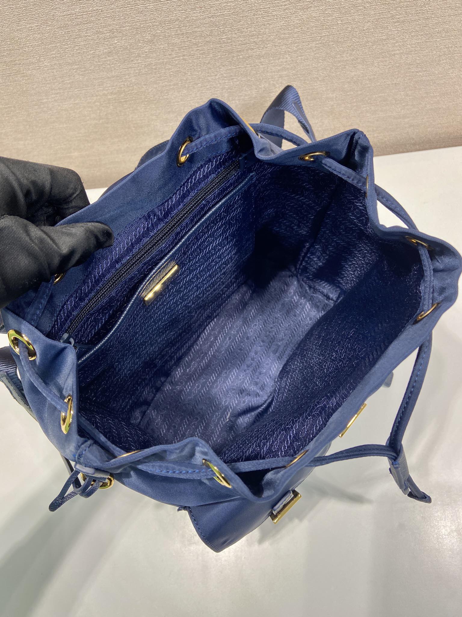 普拉达 PRADA Re-Nylon 1978 双肩包 尼龙 海蓝色 H0-1BZ677_RV44_F0DMH_V_OOM