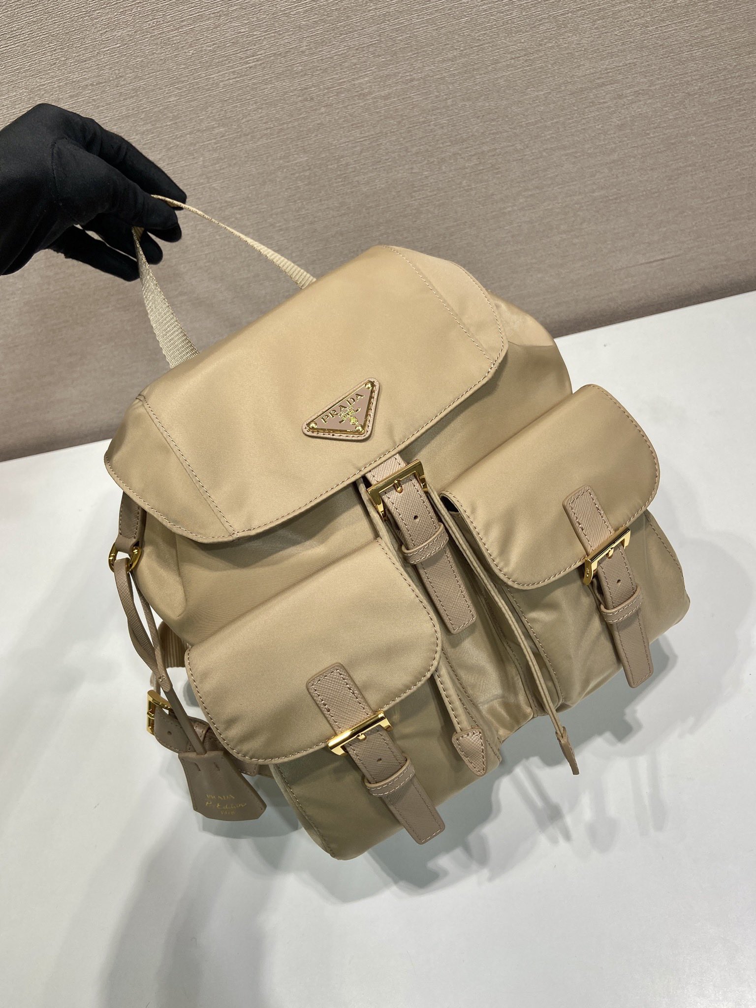 小号 普拉达 PRADA Re-Nylon 1978 双肩包 尼龙 沙漠黄 H0-1BZ677_RV44_F0F24_V_OOO