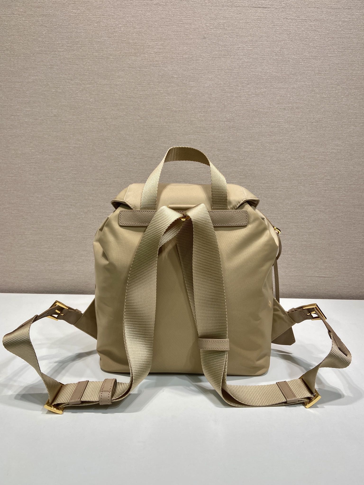 小号 普拉达 PRADA Re-Nylon 1978 双肩包 尼龙 沙漠黄 H0-1BZ677_RV44_F0F24_V_OOO