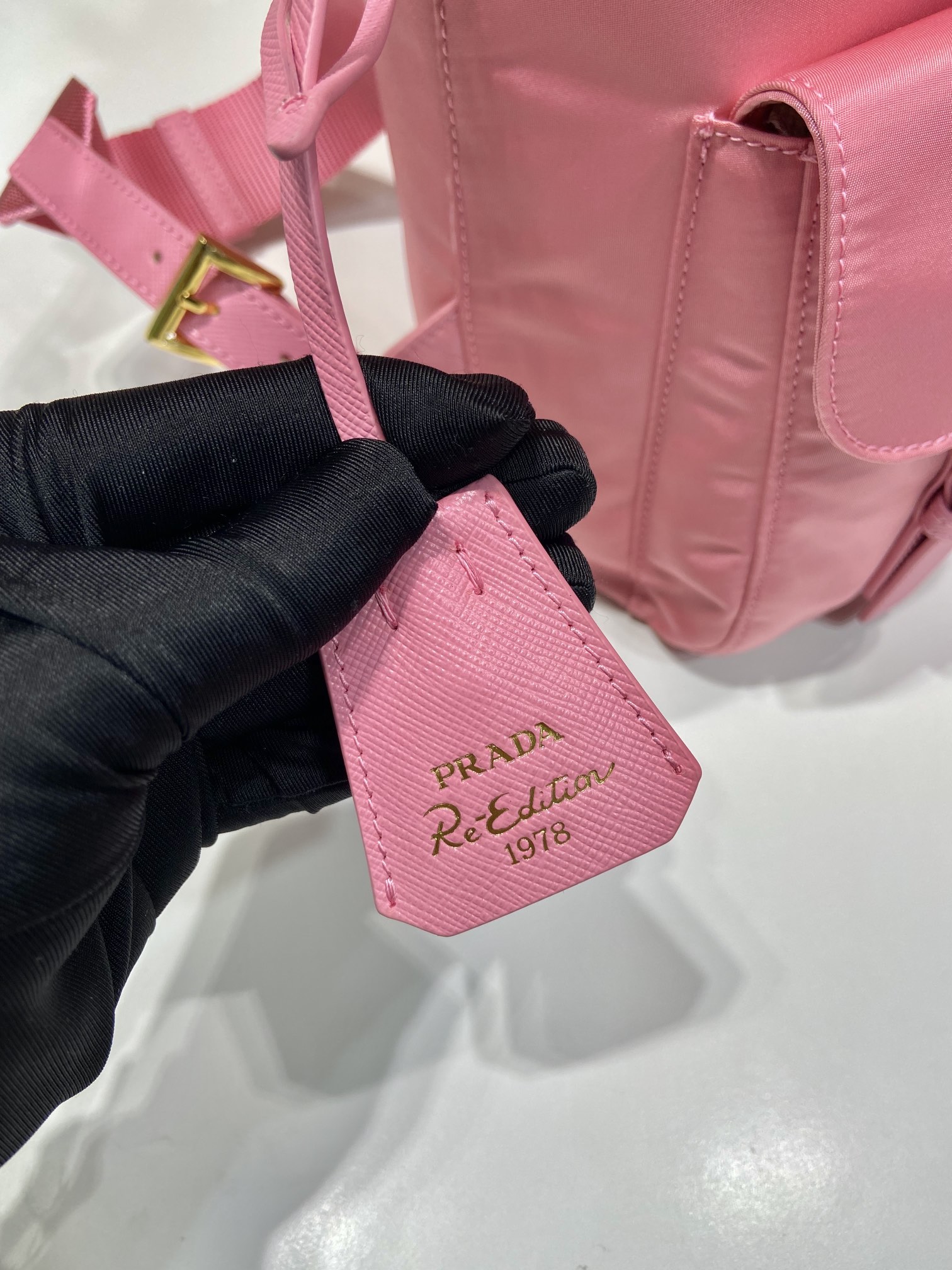 小号 普拉达 PRADA Re-Nylon 双肩包 尼龙 海棠粉 H0-1BZ677_RV44_F0JII_V_OOM