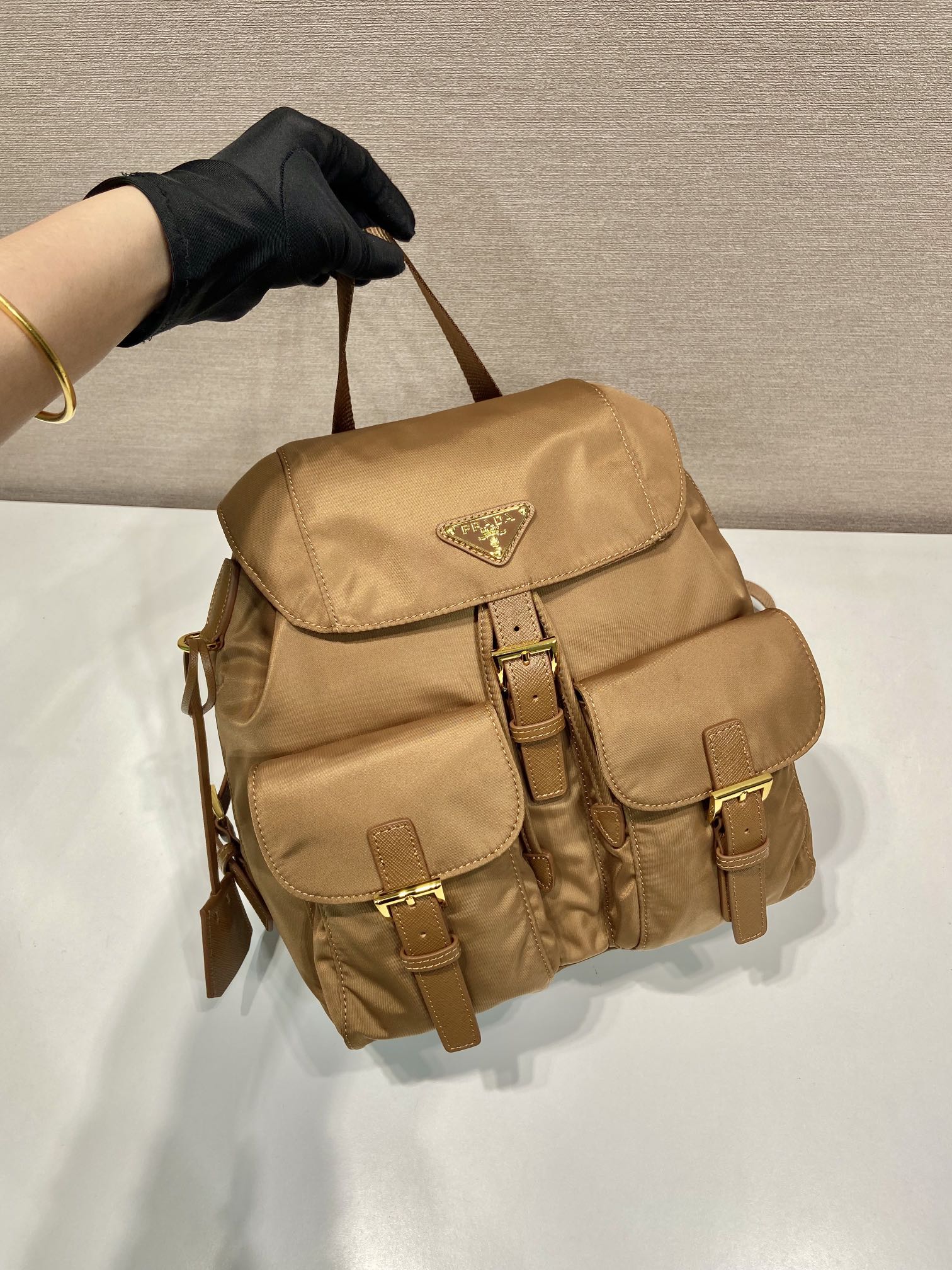 小号 普拉达 PRADA Re-Nylon 双肩包 尼龙 棕色 H0-1BZ677_RV44_F0Y8C_V_OOM
