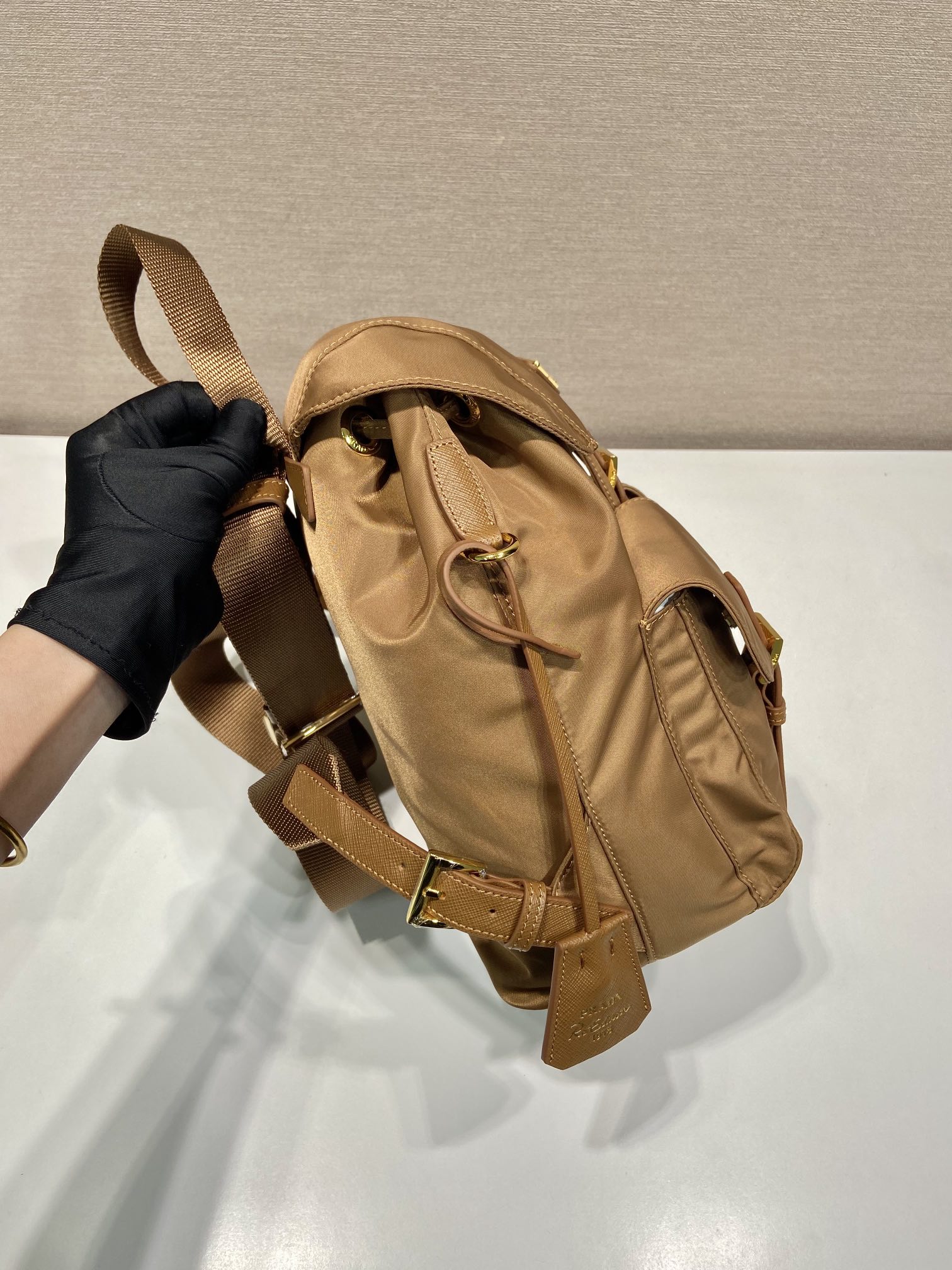小号 普拉达 PRADA Re-Nylon 双肩包 尼龙 棕色 H0-1BZ677_RV44_F0Y8C_V_OOM