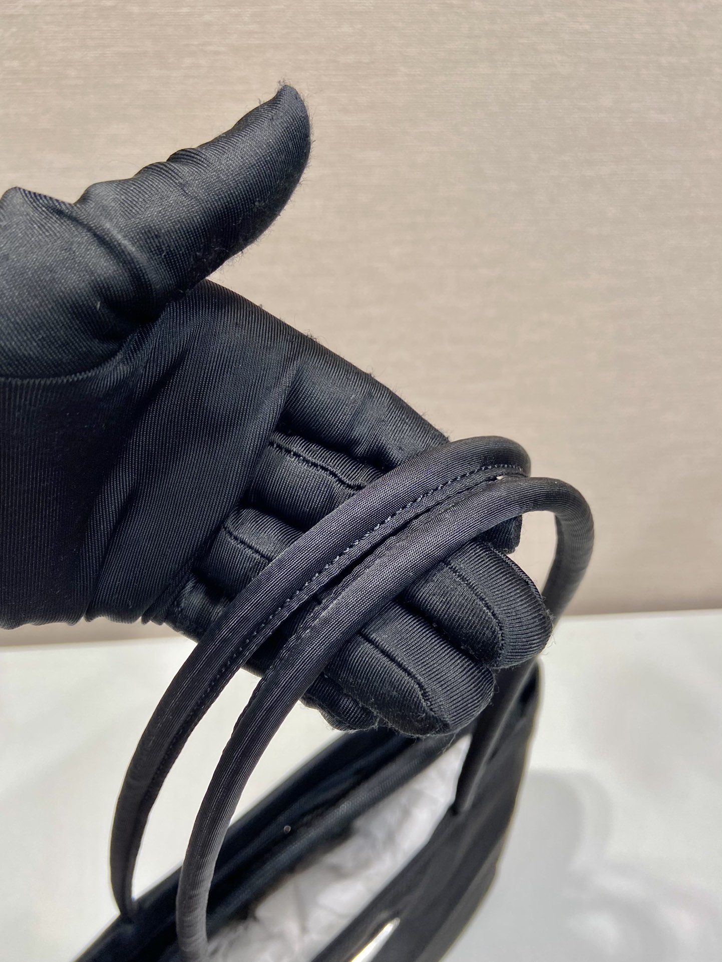 中号 托特 普拉达 PRADA Re-Nylon Tote 尼龙 黑色 F0-1BG426_VNOO_RUKW_F0002