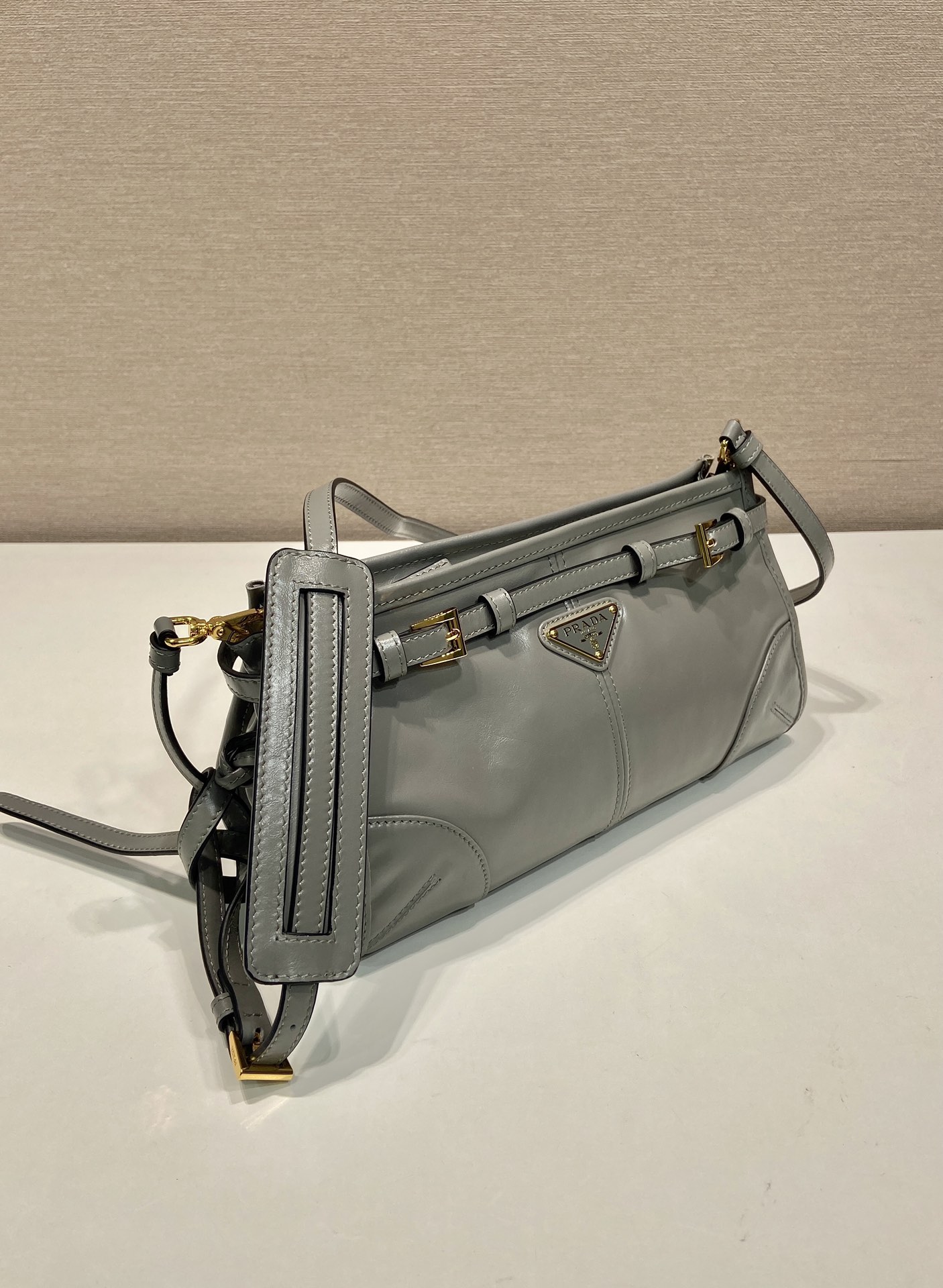 小号 普拉达 PRADA Bonnie soft lux  皮革 灰色 F0-1BH215