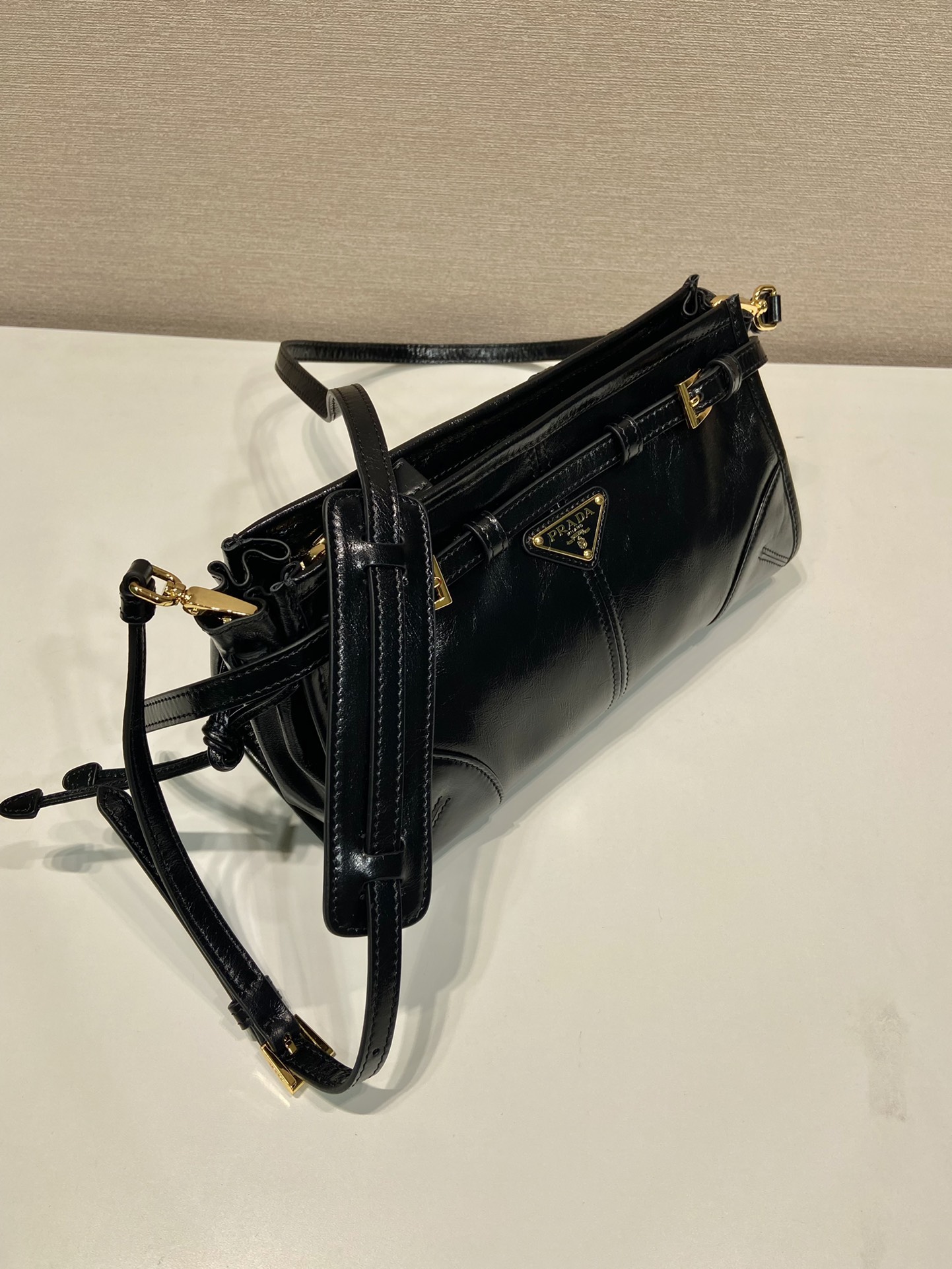 小号 普拉达 PRADA Bonnie soft lux  皮革 黑色 F0-1BH215_2CYR_F0002_V_OOO