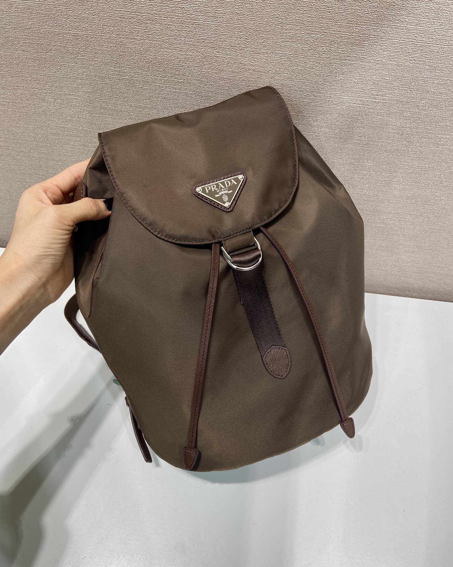 小号 普拉达 PRADA Re-Nylon 双肩包 旅行包   尼龙 F0-1BZ197_RV44_F0002_V_OOO