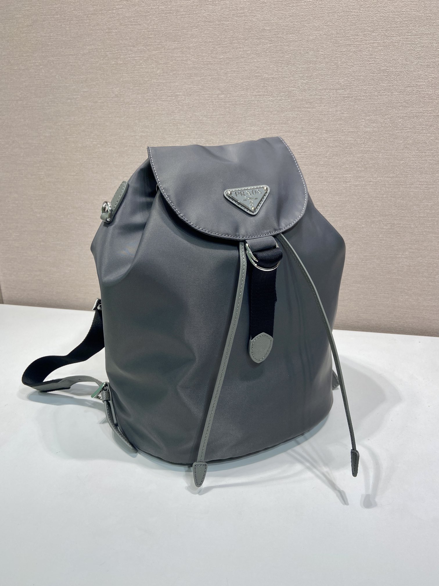 小号 普拉达 PRADA Re-Nylon 双肩包 旅行包   尼龙 F0-1BZ197_RV44_F0002_V_OOO