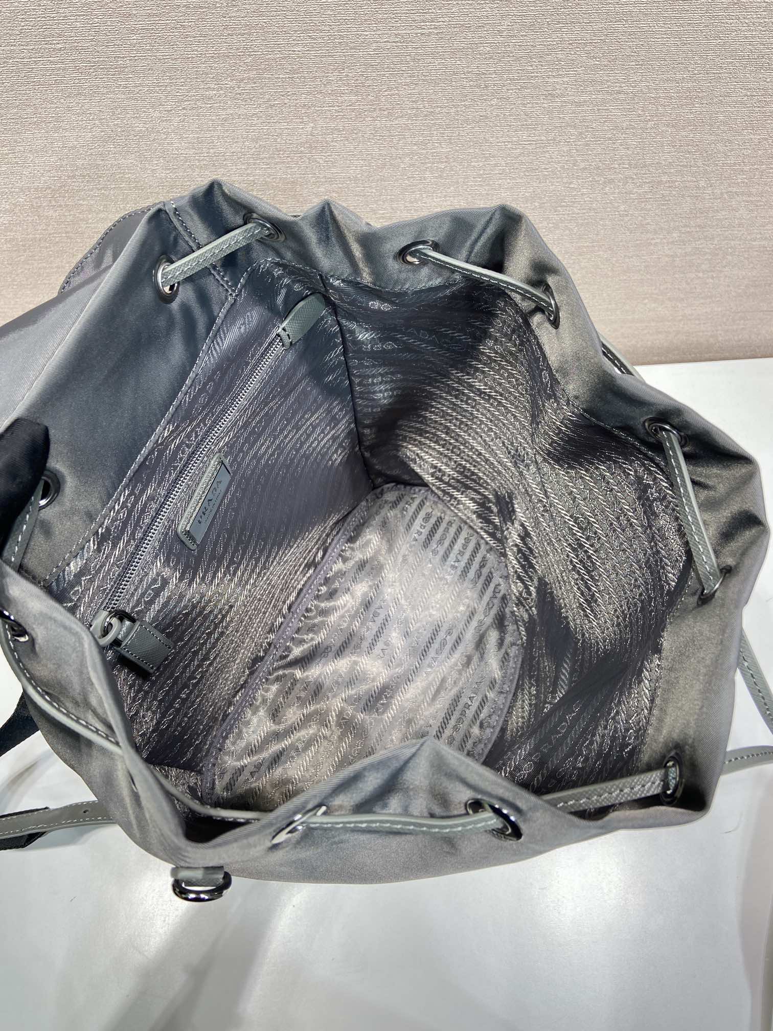 小号 普拉达 PRADA Re-Nylon 双肩包 旅行包   尼龙 F0-1BZ197_RV44_F0002_V_OOO