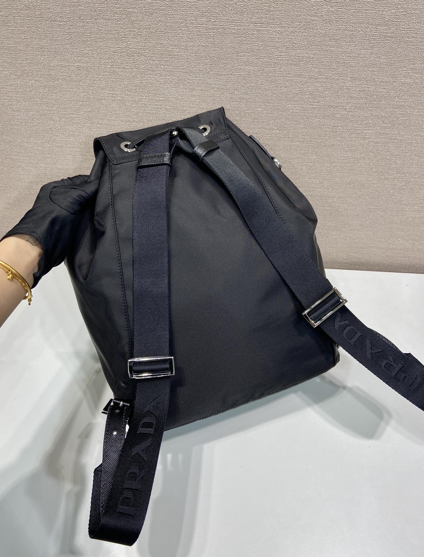 小号 普拉达 PRADA Re-Nylon 双肩包 旅行包   尼龙 F0-1BZ197_RV44_F0002_V_OOO