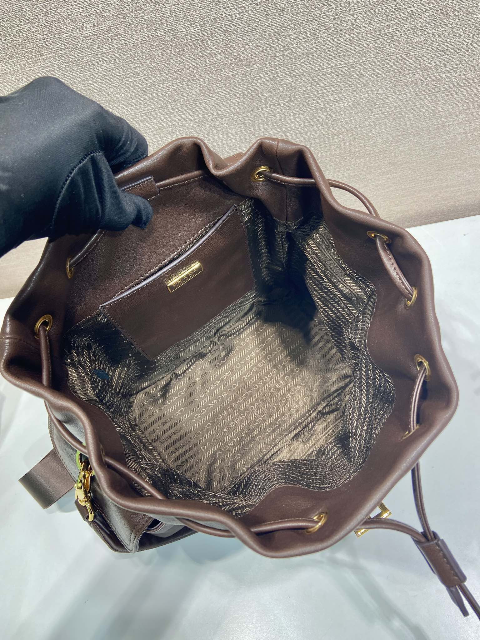 中号 普拉达 PRADA Explore 双肩包 羊皮  F0-1BZ080_2DX8_F0038_V_OOO