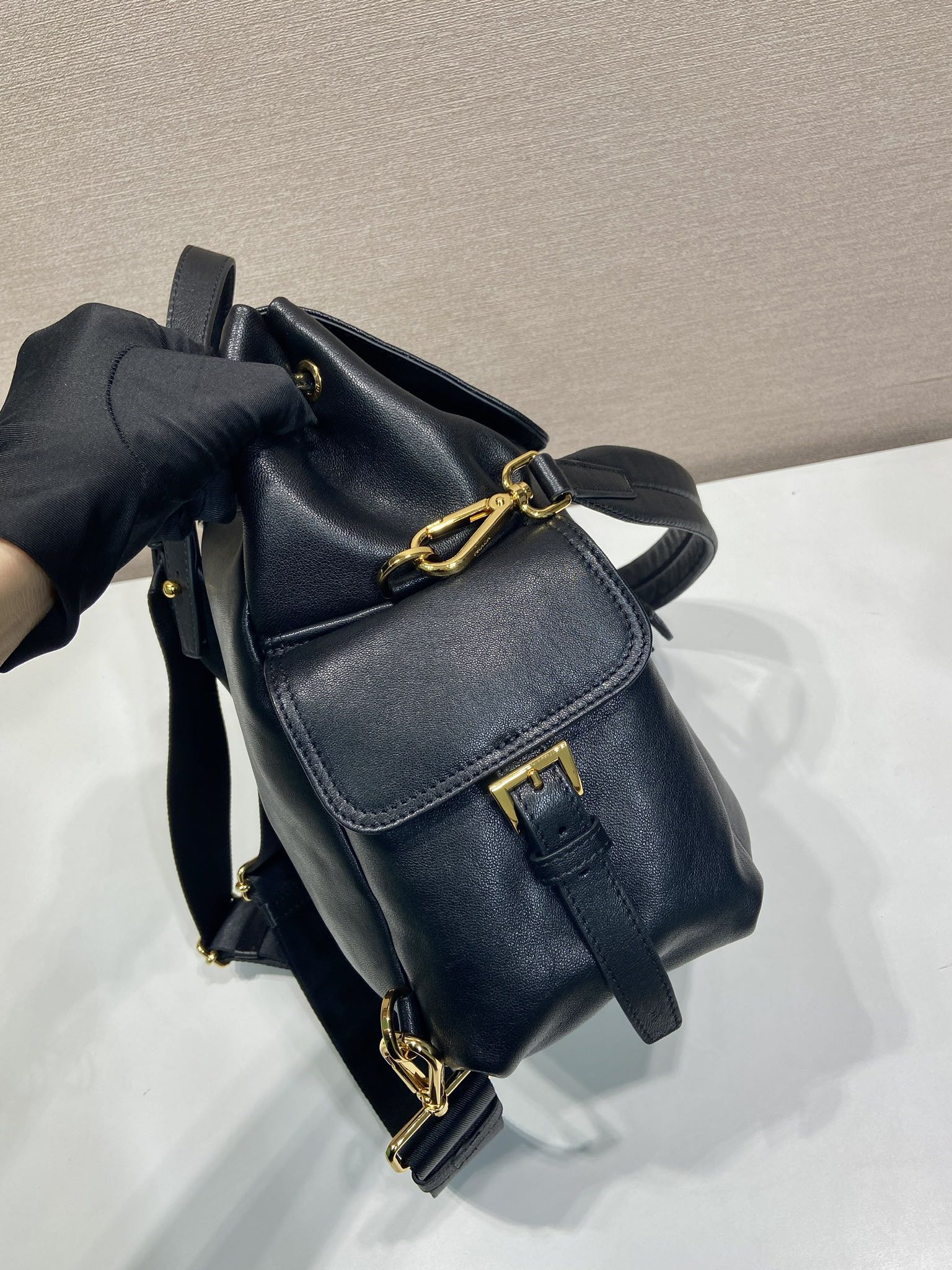 中号 普拉达 PRADA Explore 双肩包 羊皮  F0-1BZ080_2DX8_F0038_V_OOO