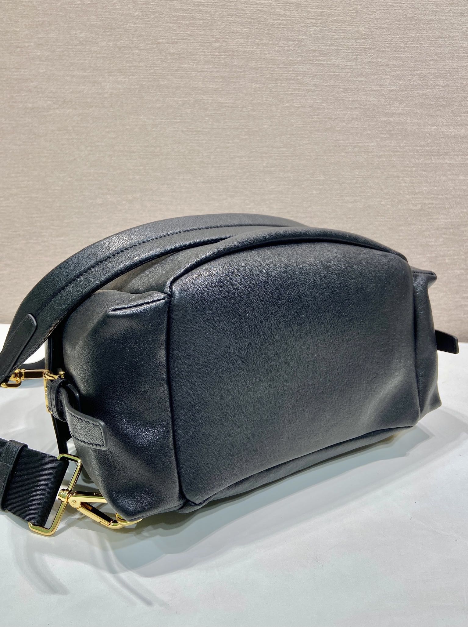 中号 普拉达 PRADA Explore 双肩包 羊皮  F0-1BZ080_2DX8_F0038_V_OOO