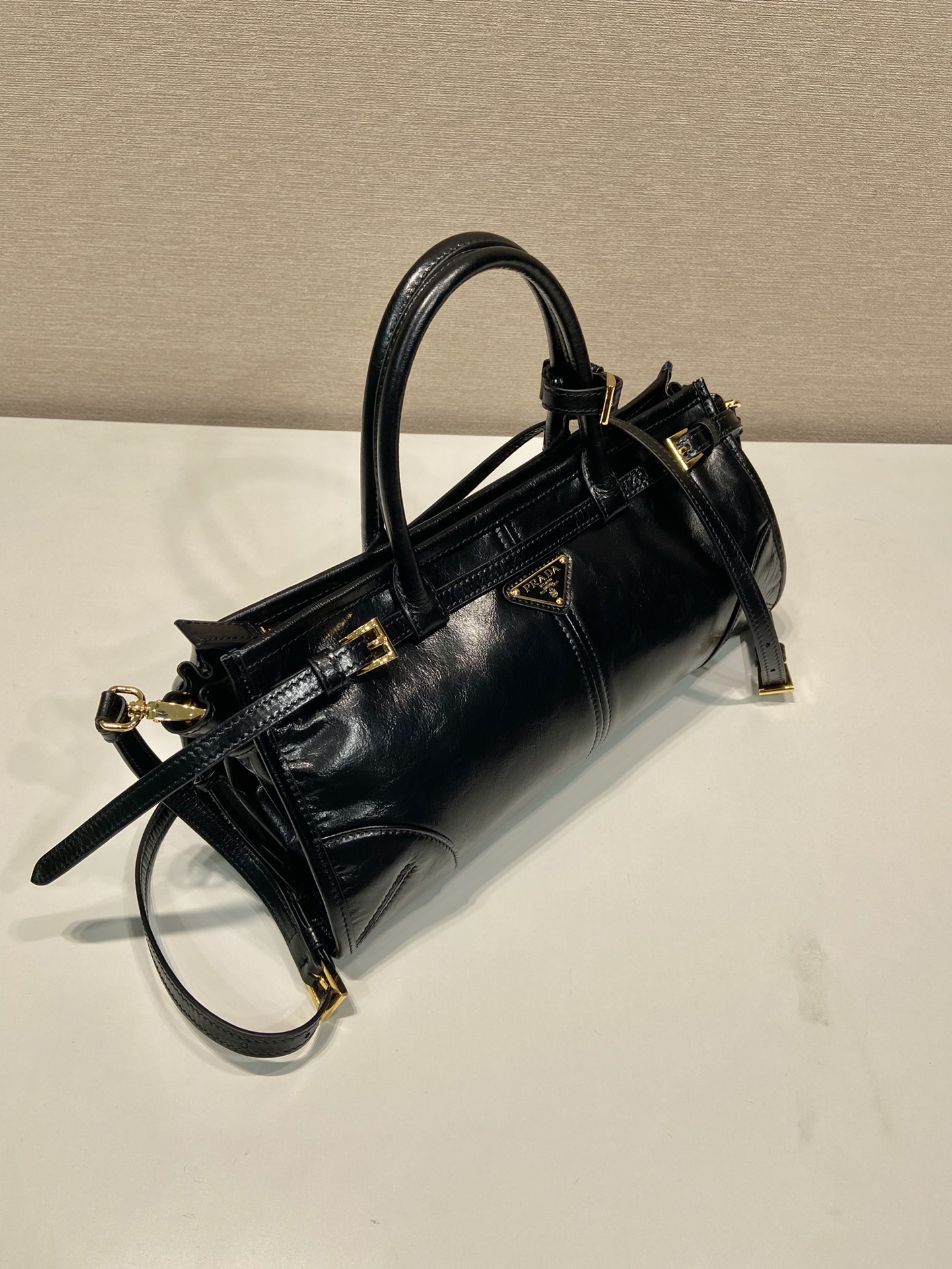 中号 普拉达 PRADA Bonnie 手提单肩包 皮革 黑色 F0-1BA426_2CYR_F0002_V_MOM