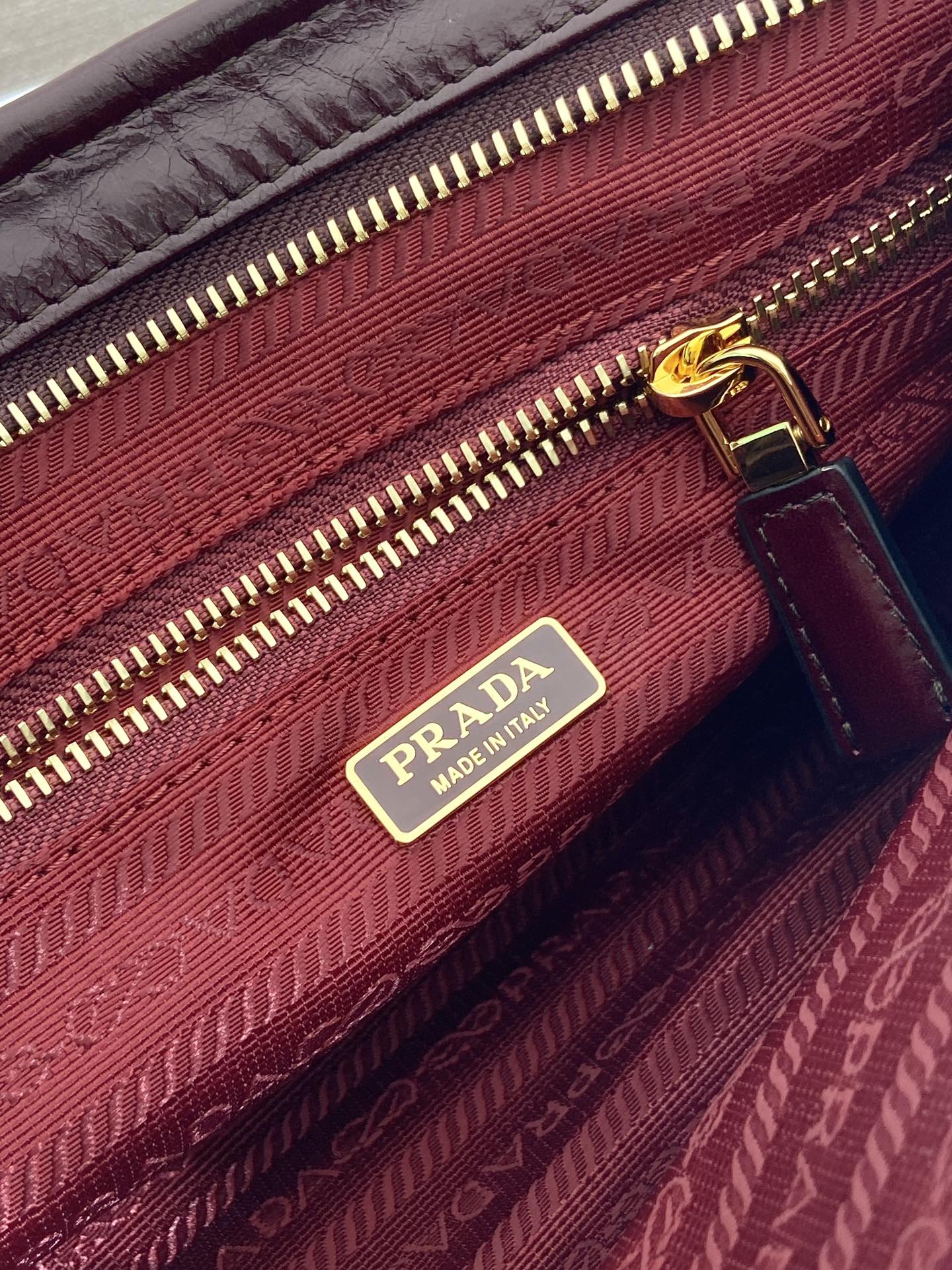 中号 普拉达 PRADA Bonnie 手提单肩包 皮革 勃艮第红色 F0-1BA426_2CYR_F0LV7