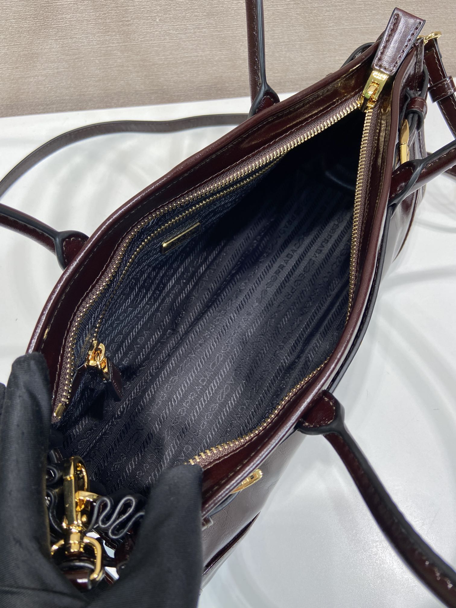 中号 普拉达 PRADA Bonnie 手提单肩包 皮革 深棕红  1BA426_2CYR_F01D6