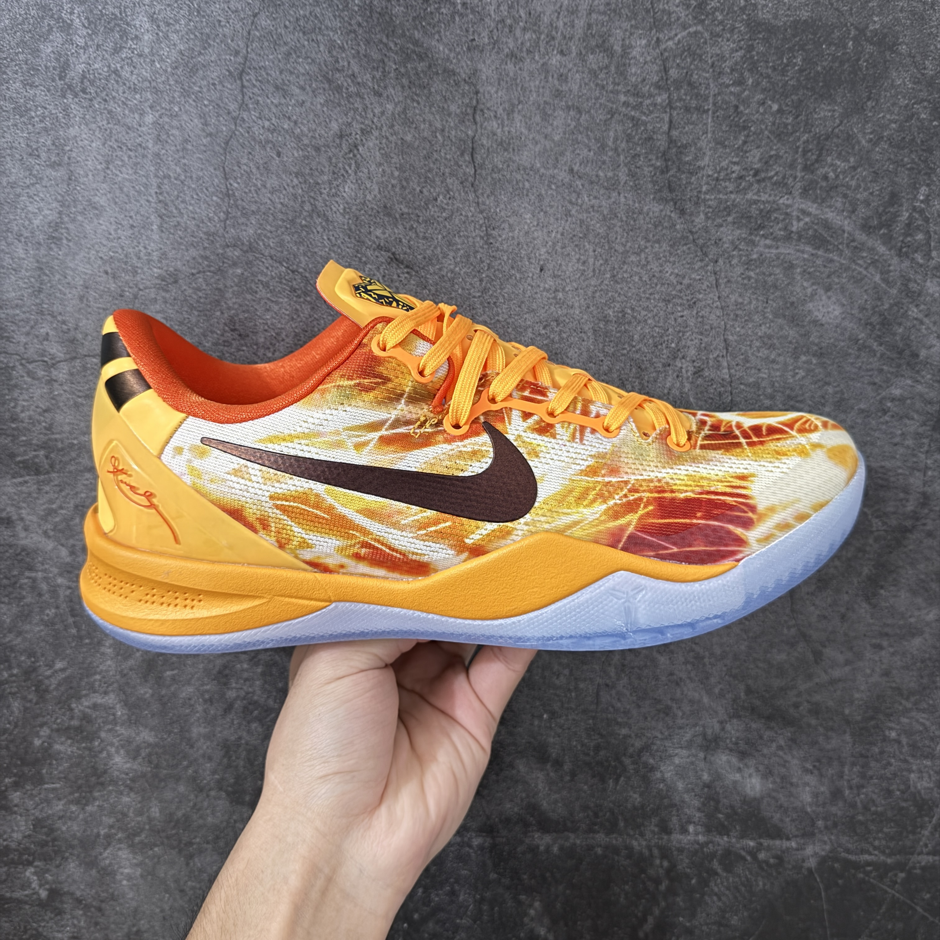 S2 Kobe 8 Shanghai Fireworks 科比8 低筒  全掌LUNARLON 鞋墊 籃球鞋 實戰鞋 球鞋 男鞋 波鞋  烟花IO6259-800