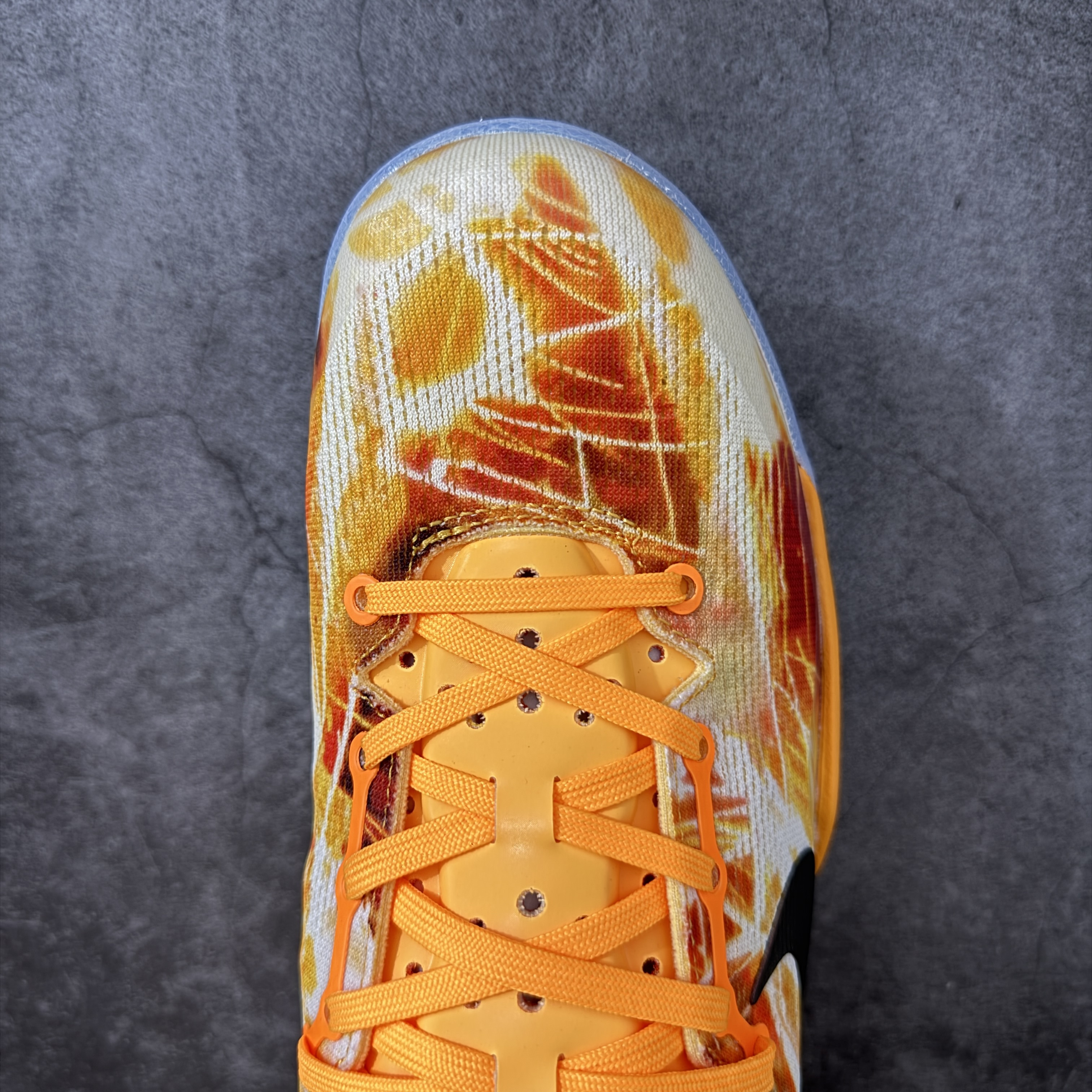 S2 Kobe 8 Shanghai Fireworks 科比8 低筒  全掌LUNARLON 鞋墊 籃球鞋 實戰鞋 球鞋 男鞋 波鞋  烟花IO6259-800