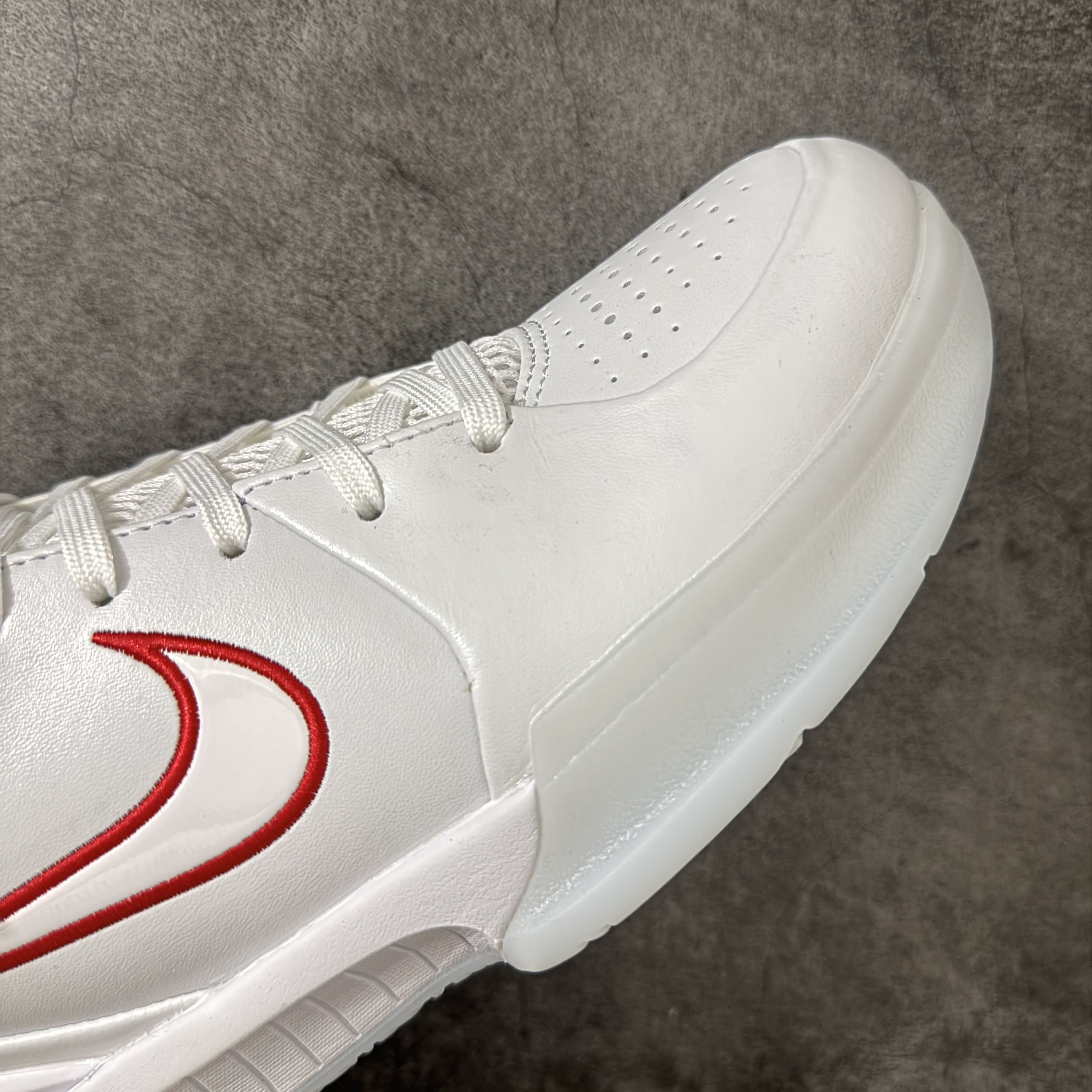  灭世MAX Kobe 4 「Draft Day」Pack 低筒 后掌气垫 前掌泡棉   篮球 鞋 波鞋 街道休闲鞋 实战 男生 盲盒白红 IV6591-103 