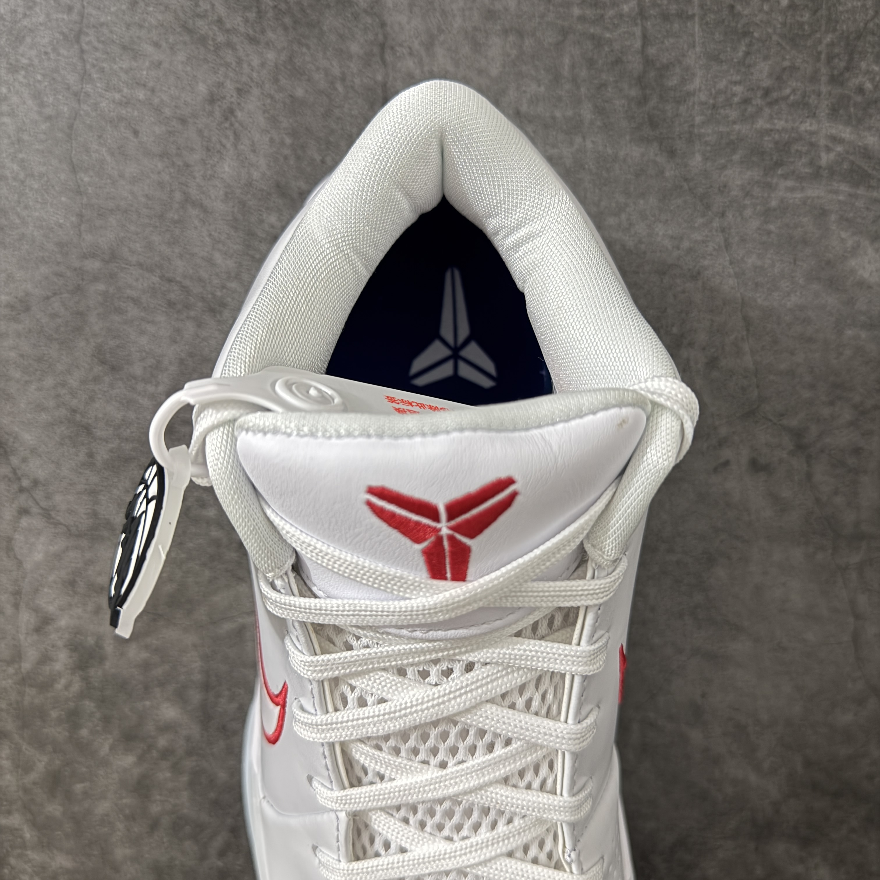  灭世MAX Kobe 4 「Draft Day」Pack 低筒 后掌气垫 前掌泡棉   篮球 鞋 波鞋 街道休闲鞋 实战 男生 盲盒白红 IV6591-103 
