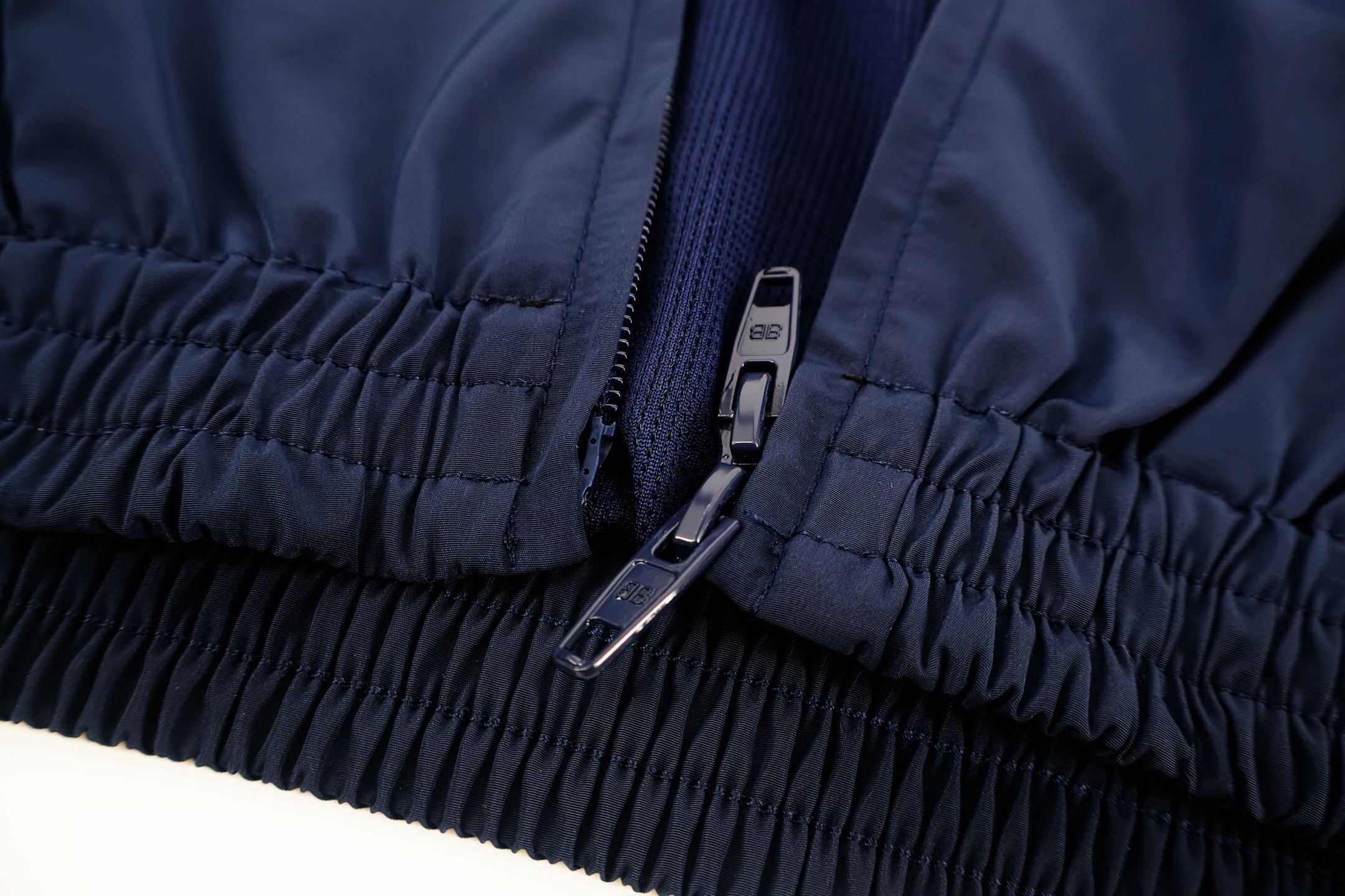 Balenciaga 巴黎世家 撞色皇冠刺绣反光印花拉链运动夹克 外套 长袖 藏蓝色 红色 B2