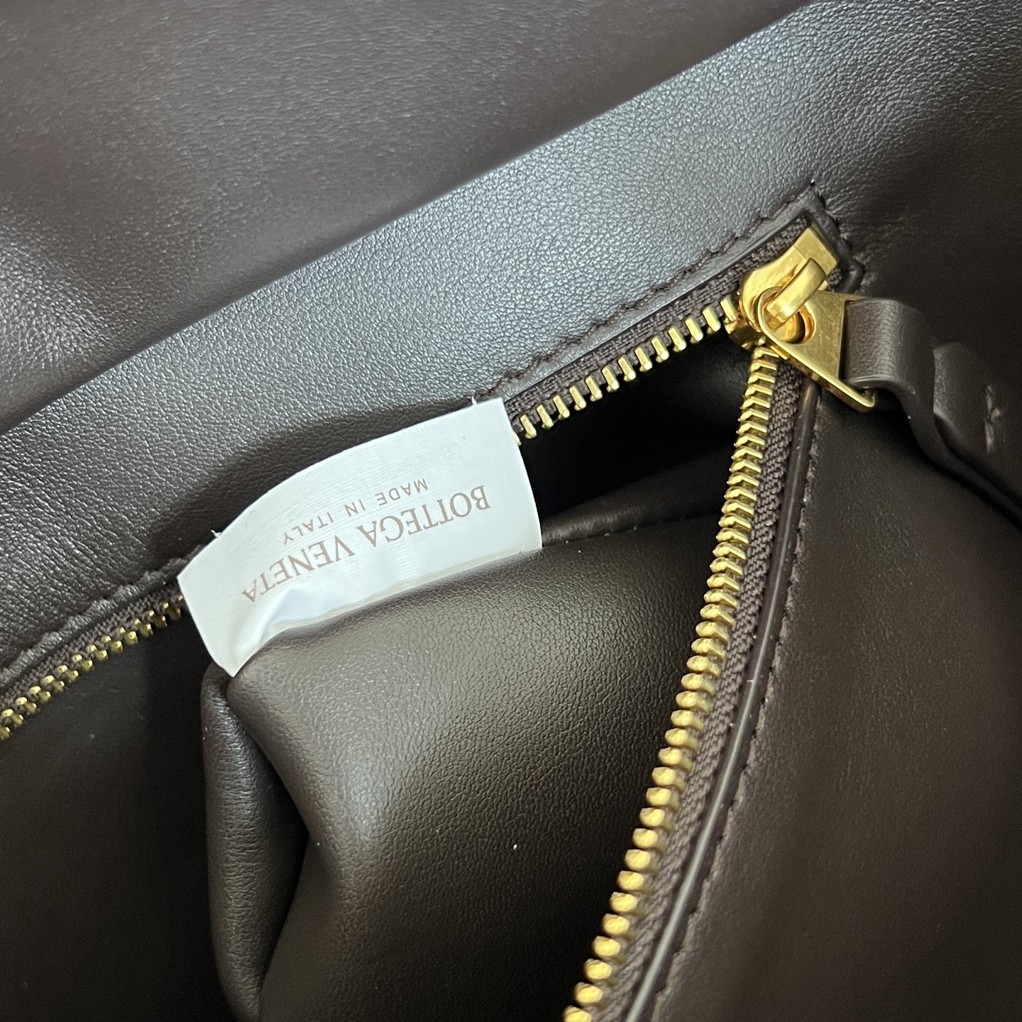 托特 Middle BV Bottega Veneta Barbara Woven Zip Tote Bag (sheepskin) 棕色平面- J0-868327