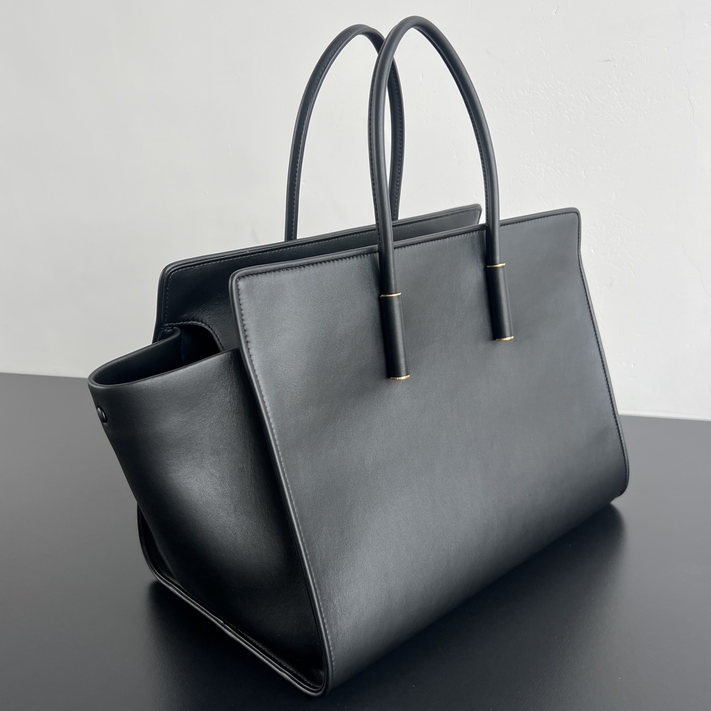 托特 Middle BV Bottega Veneta Barbara Woven Zip Tote Bag (sheepskin) 黑色平面- J0-868327