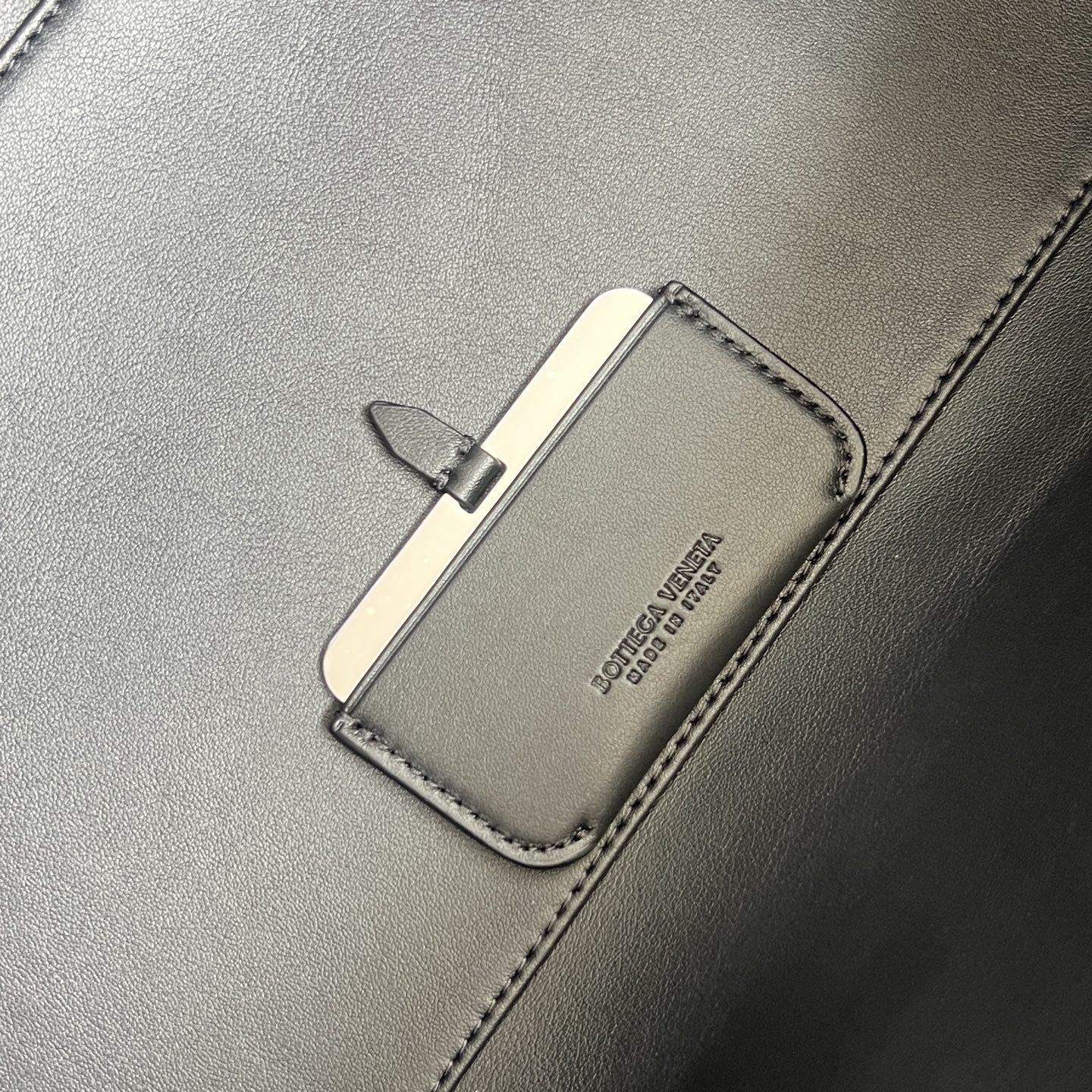 托特 Middle BV Bottega Veneta Barbara Woven Zip Tote Bag (sheepskin) 黑色平面- J0-868327