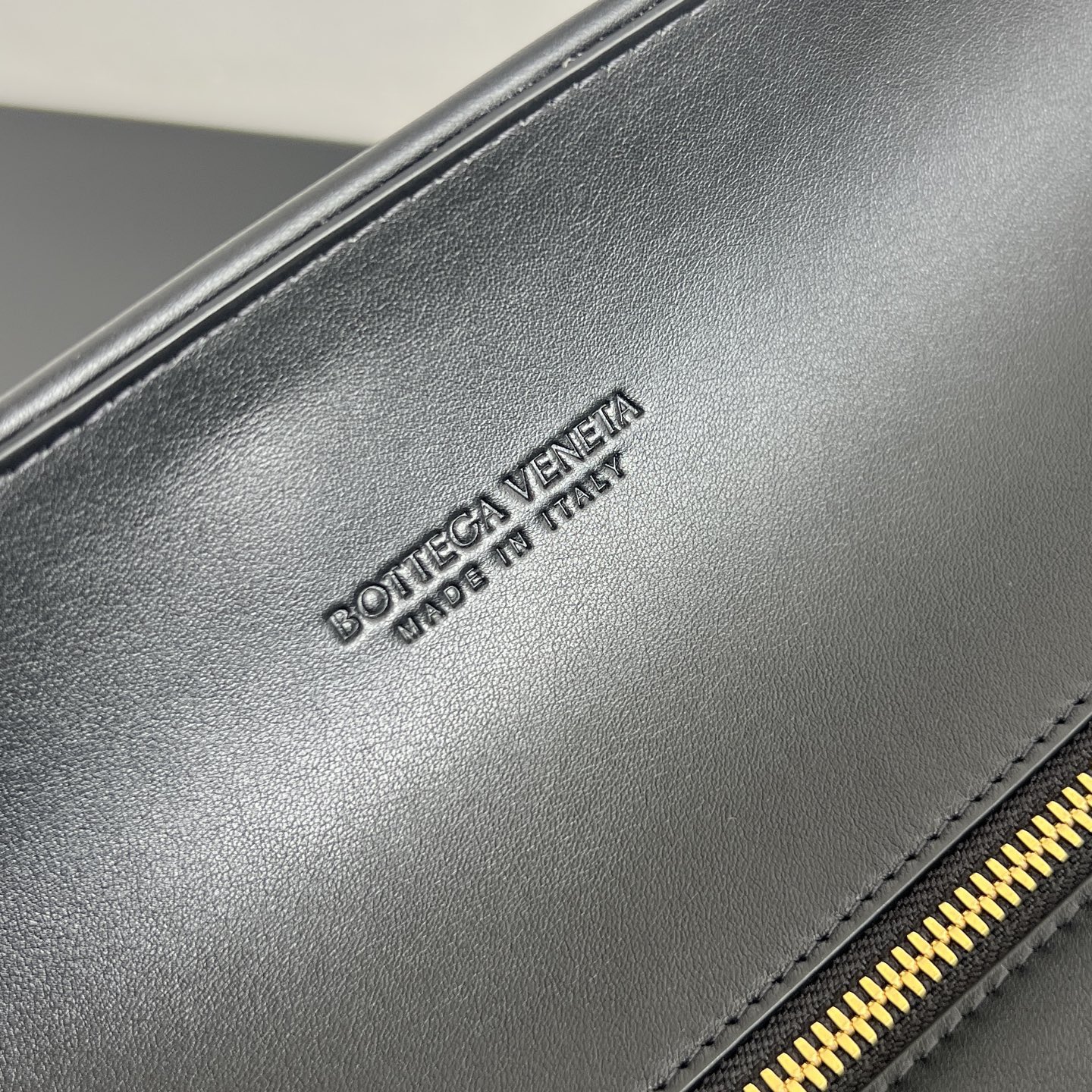 托特 Middle BV Bottega Veneta Barbara Woven Zip Tote Bag (sheepskin) 黑色平面- J0-868327