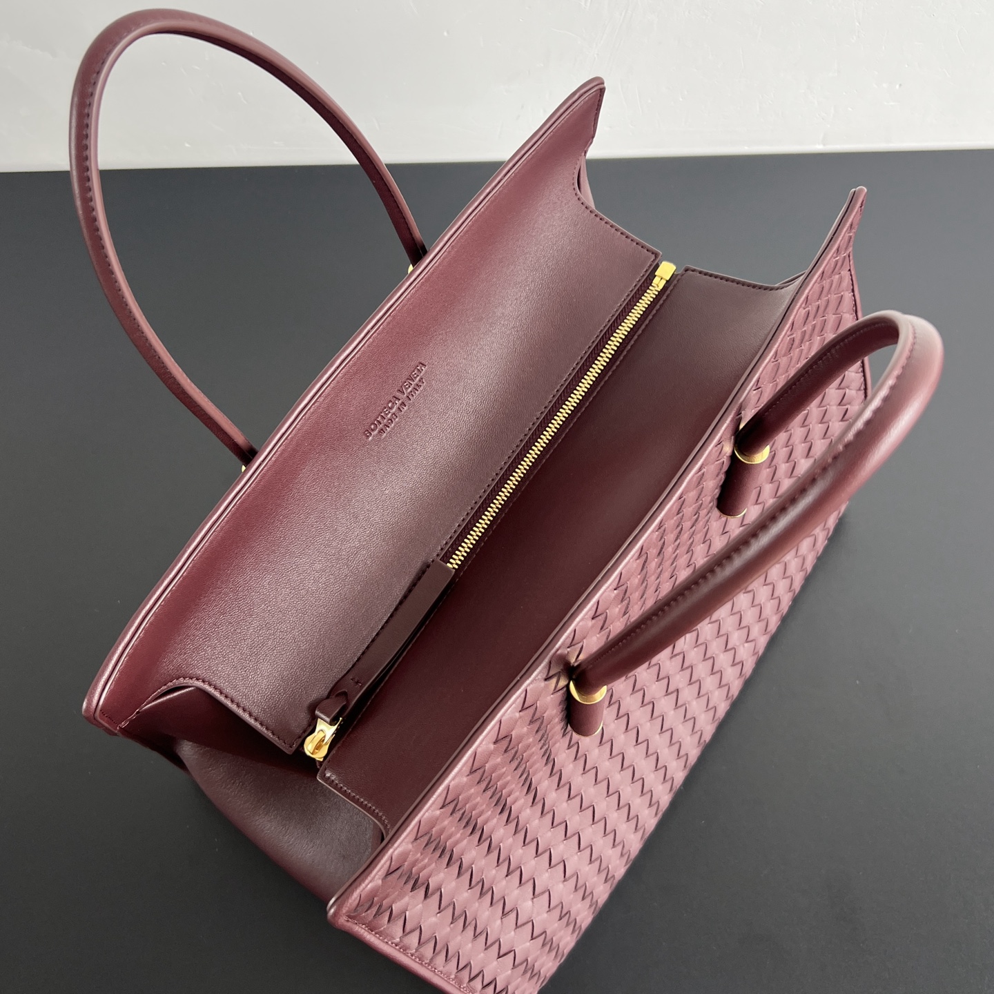托特 Middle BV Bottega Veneta Intreccio Woven Zip Tote Bag (sheepskin) 深木红- J0-868327V5KD06149