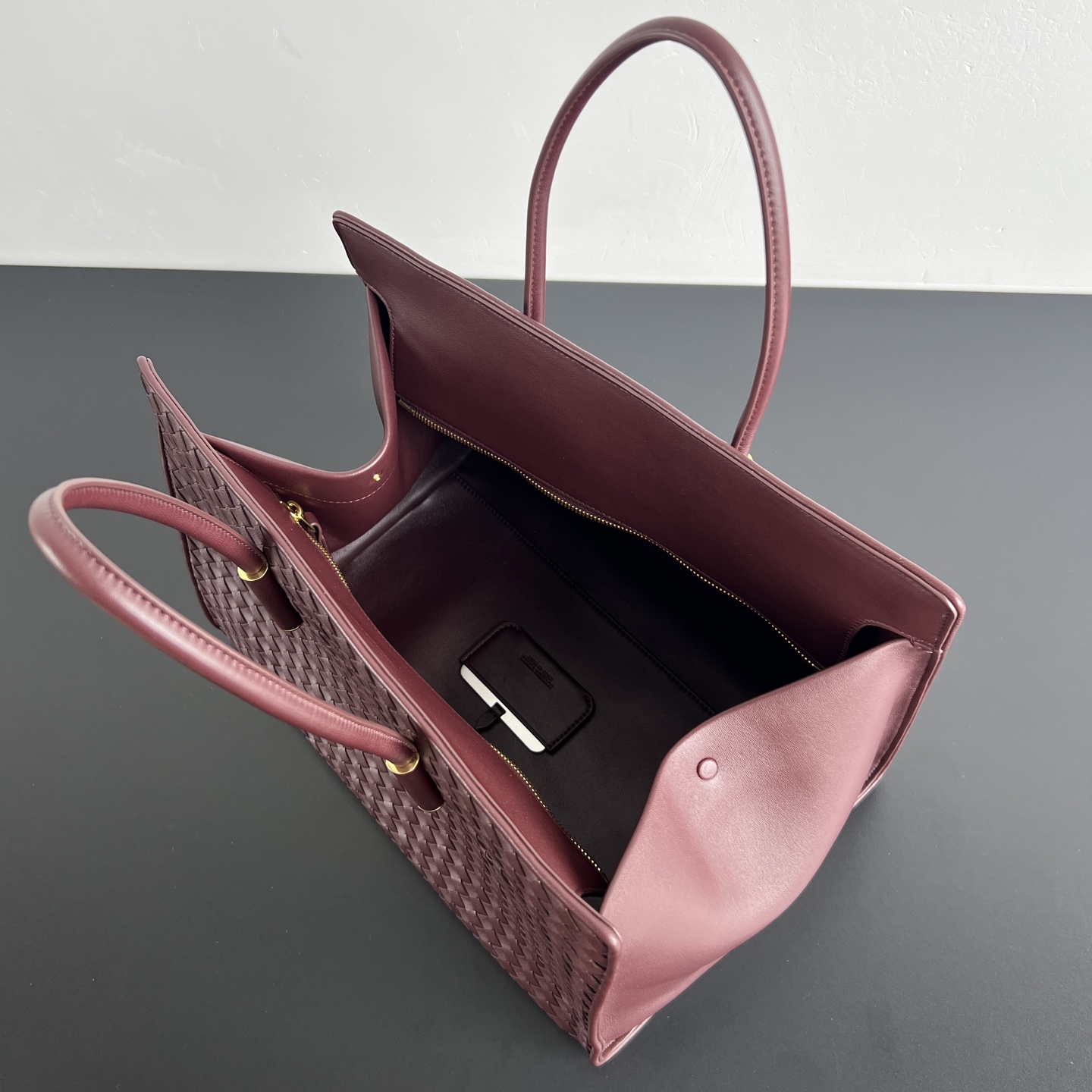 托特 Middle BV Bottega Veneta Intreccio Woven Zip Tote Bag (sheepskin) 深木红- J0-868327V5KD06149