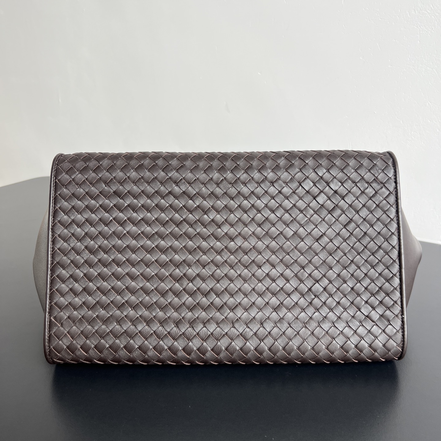 托特 Middle BV Bottega Veneta Intreccio Woven Zip Tote Bag (sheepskin) - J0-868327v5kd02094