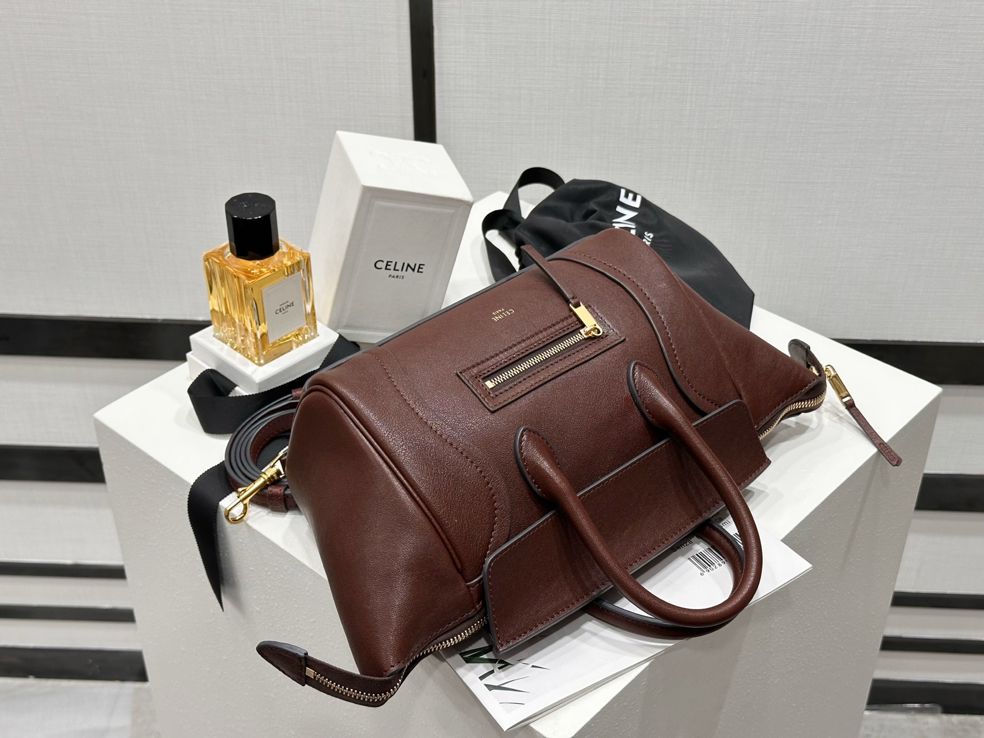 小号 CELINE Luggage 赛琳  单肩 手提包  羊皮 三色 124213