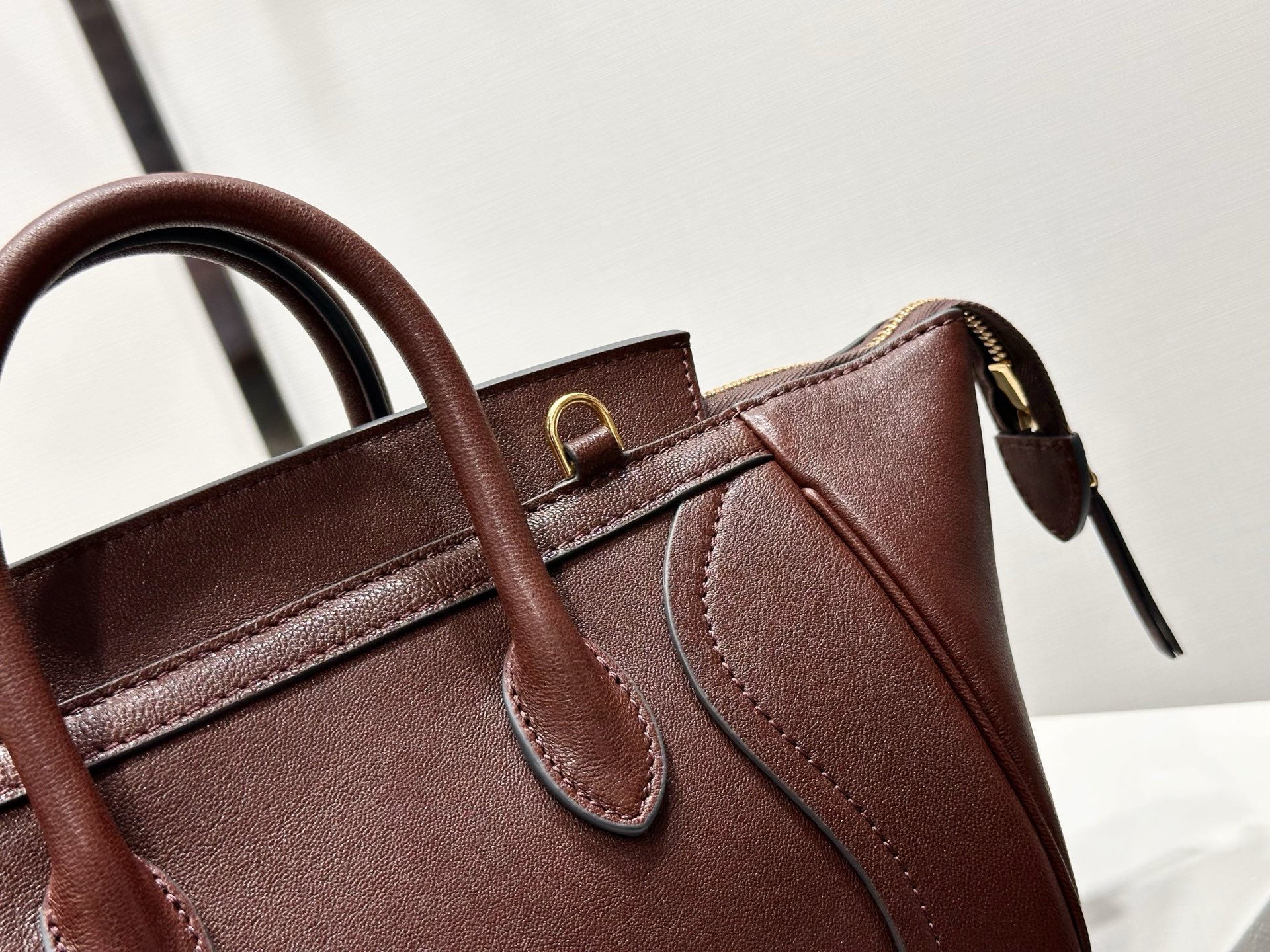 小号 CELINE Luggage 赛琳  单肩 手提包  羊皮 三色 124213