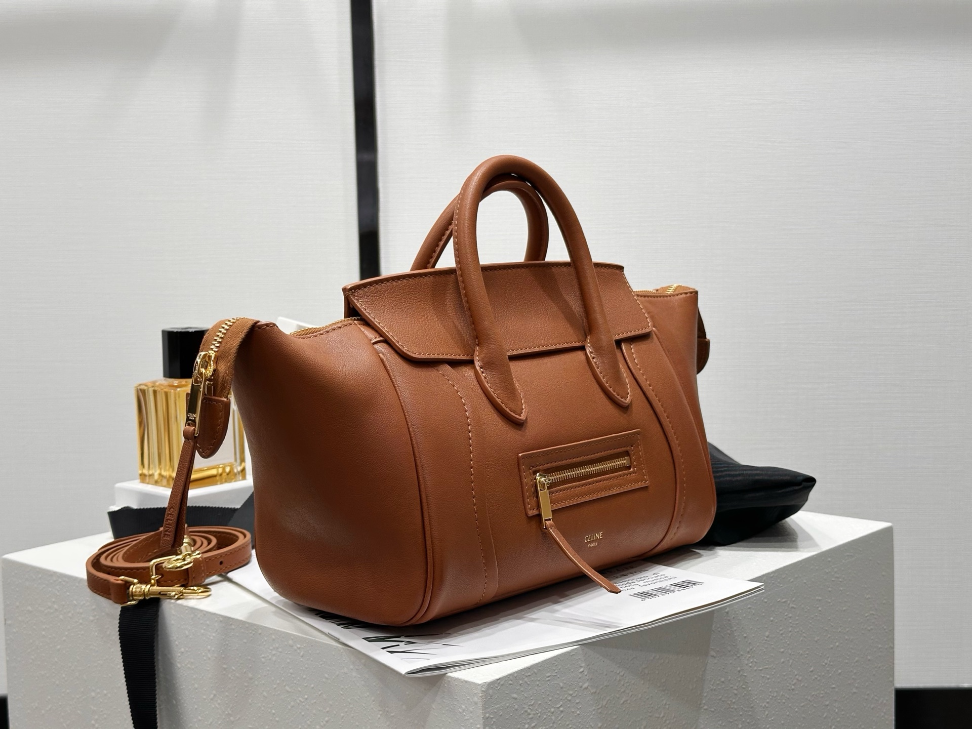 小号 CELINE Luggage 赛琳  单肩 手提包  羊皮 三色 124213
