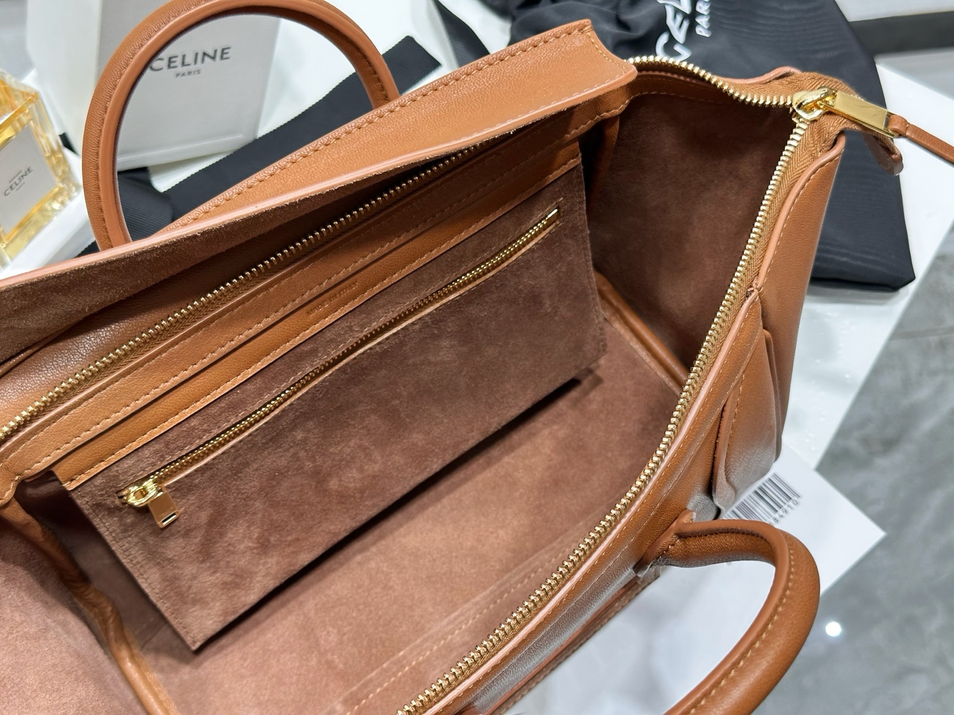 小号 CELINE Luggage 赛琳  单肩 手提包  羊皮 三色 124213