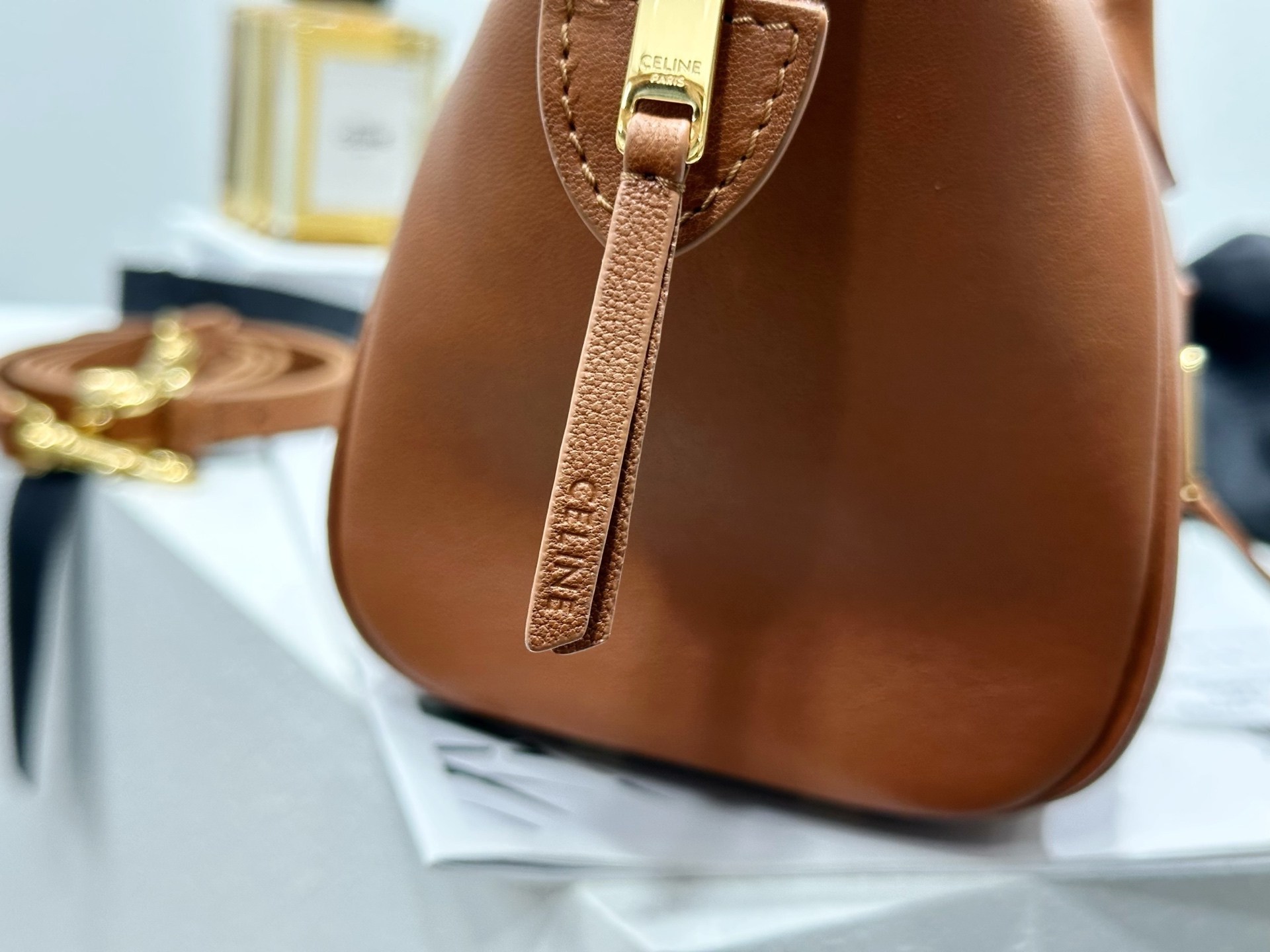 小号 CELINE Luggage 赛琳  单肩 手提包  羊皮 三色 124213
