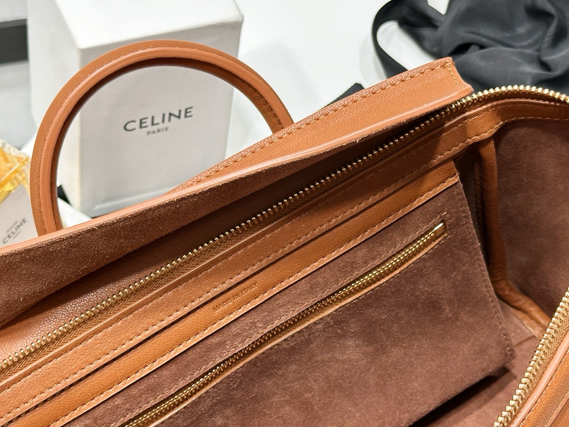 小号 CELINE Luggage 赛琳  单肩 手提包  羊皮 三色 124213