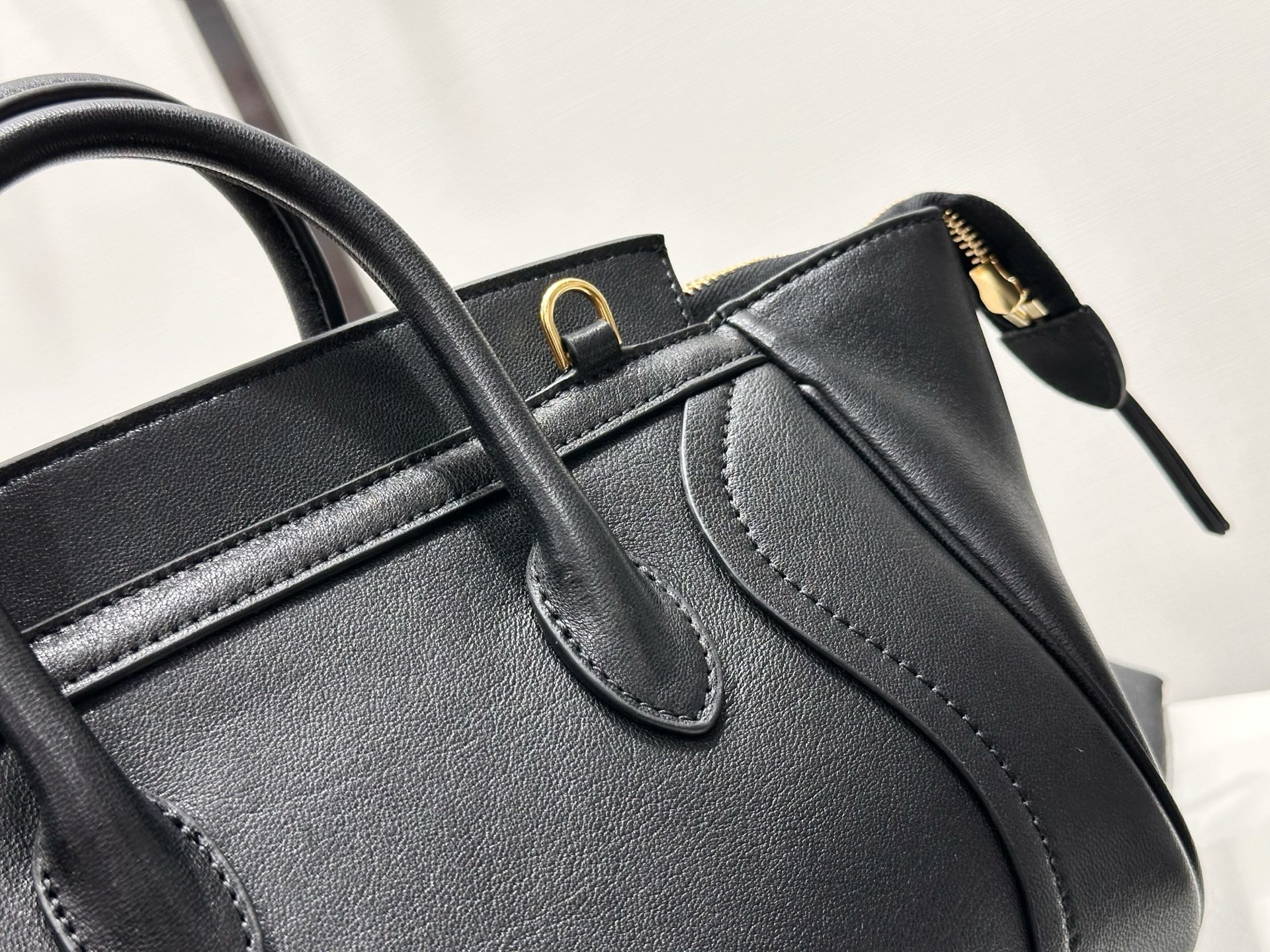 小号 CELINE Luggage 赛琳  单肩 手提包  羊皮 三色 124213