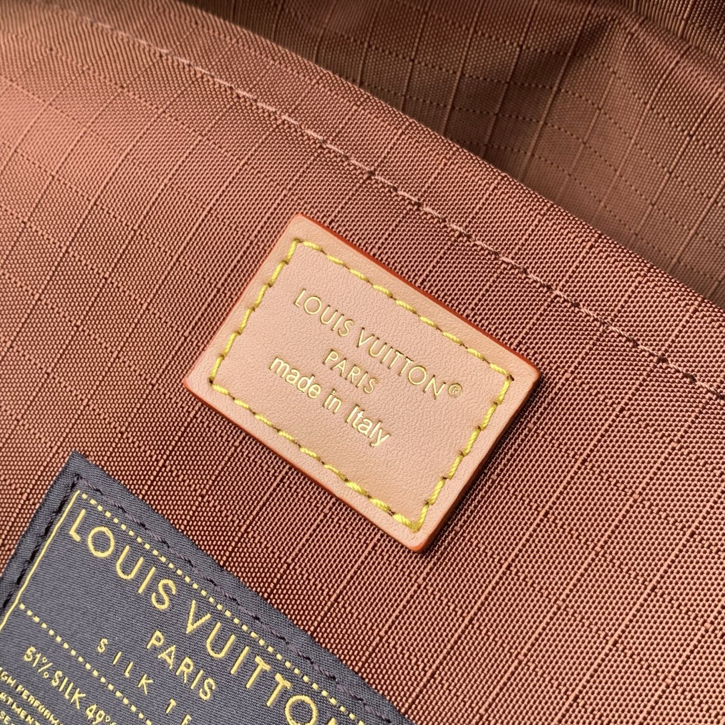 超大号 LOUIS VUITTONNANO LV Nil 桑蚕丝丝绸拼锦纶单肩斜挎手提包F0-M29853