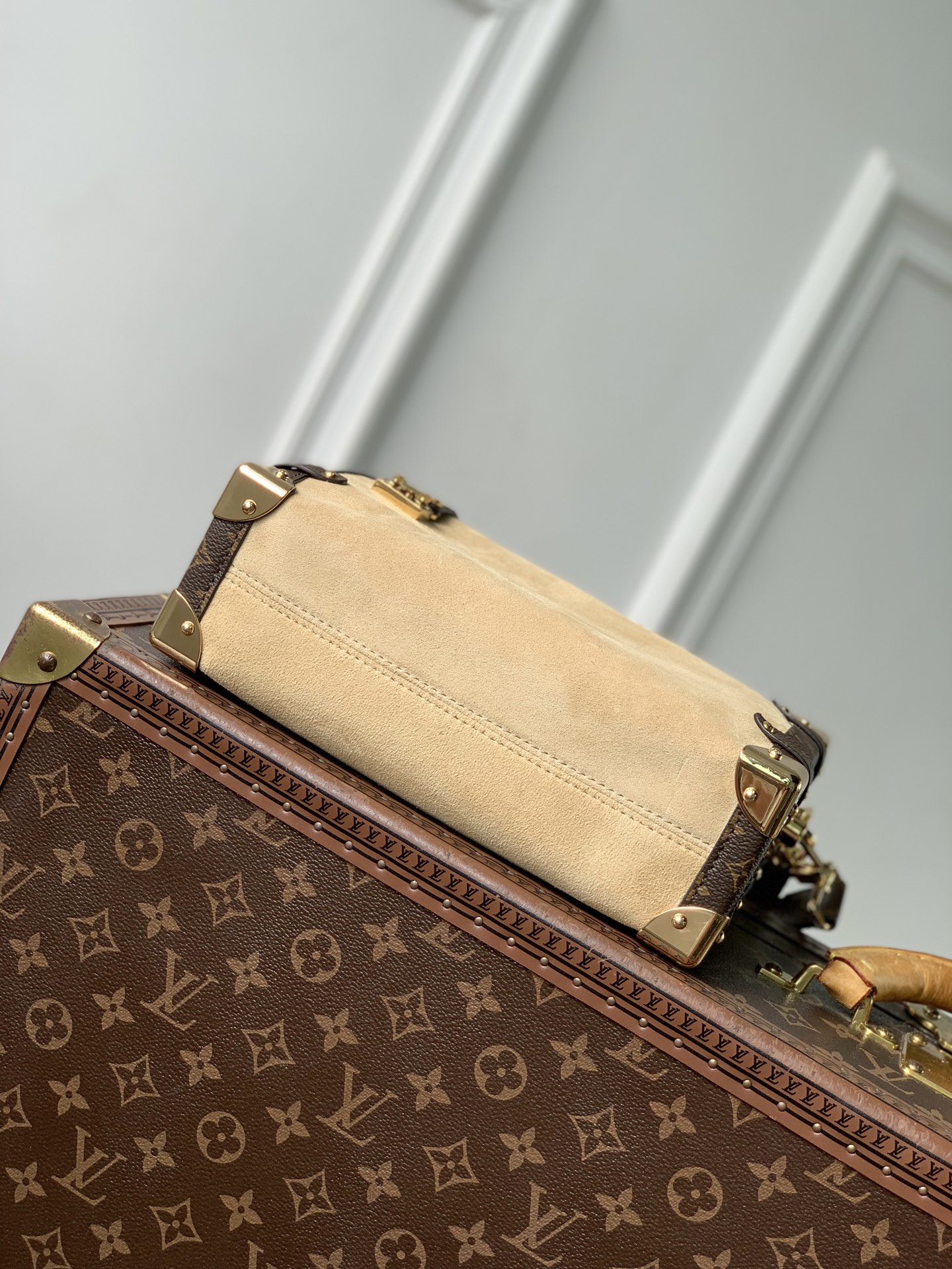 LOUIS VUITTONNANO LV SIDE TRUNKMonogram  绒面牛皮革  斜挎手提包 中号 F0-M2A041