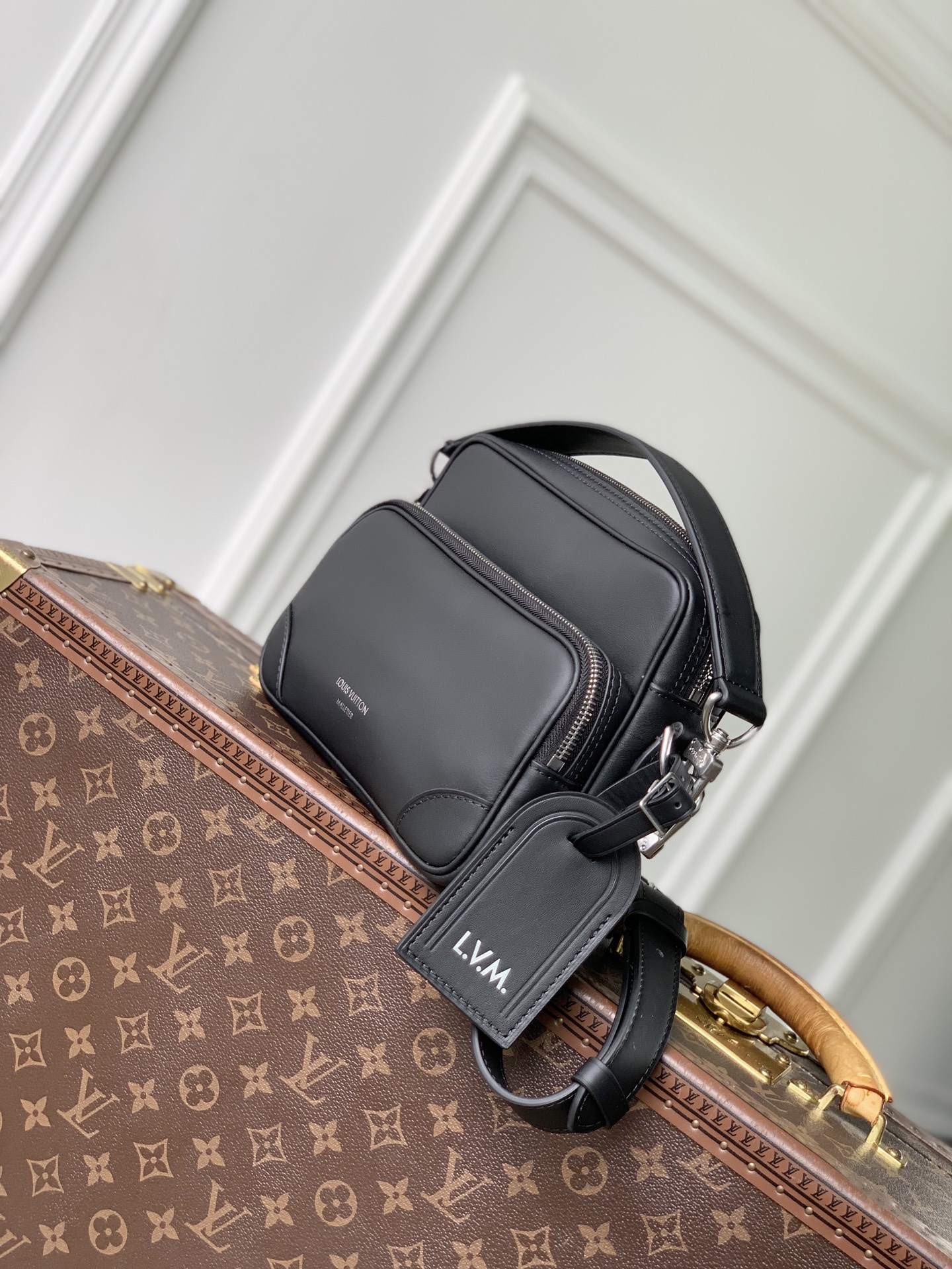 超大号 LOUIS VUITTONNANO LV NiI XL  单肩 手提包 牛皮 黑色F0- 