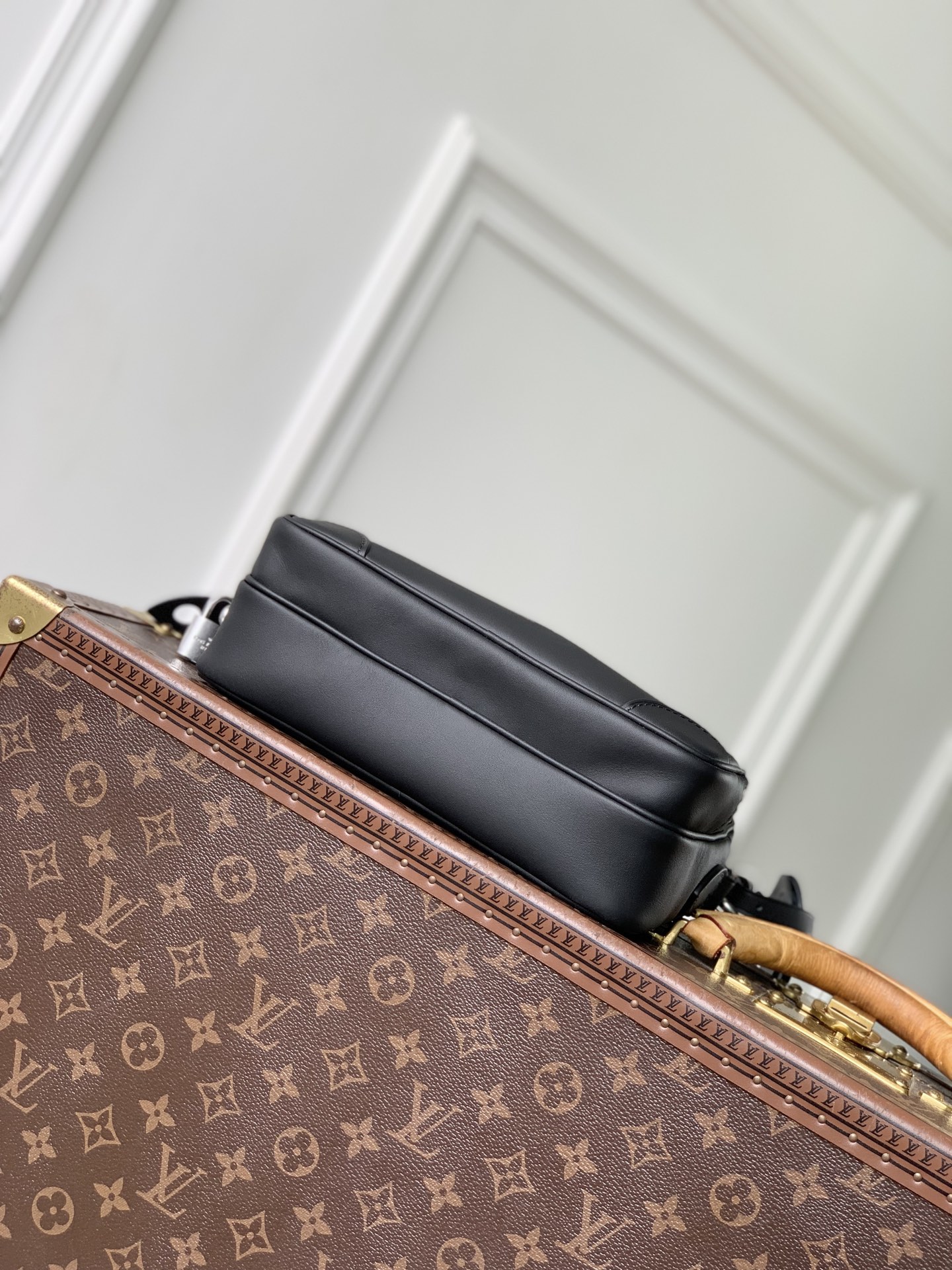 超大号 LOUIS VUITTONNANO LV NiI XL  单肩 手提包 牛皮 黑色F0- 