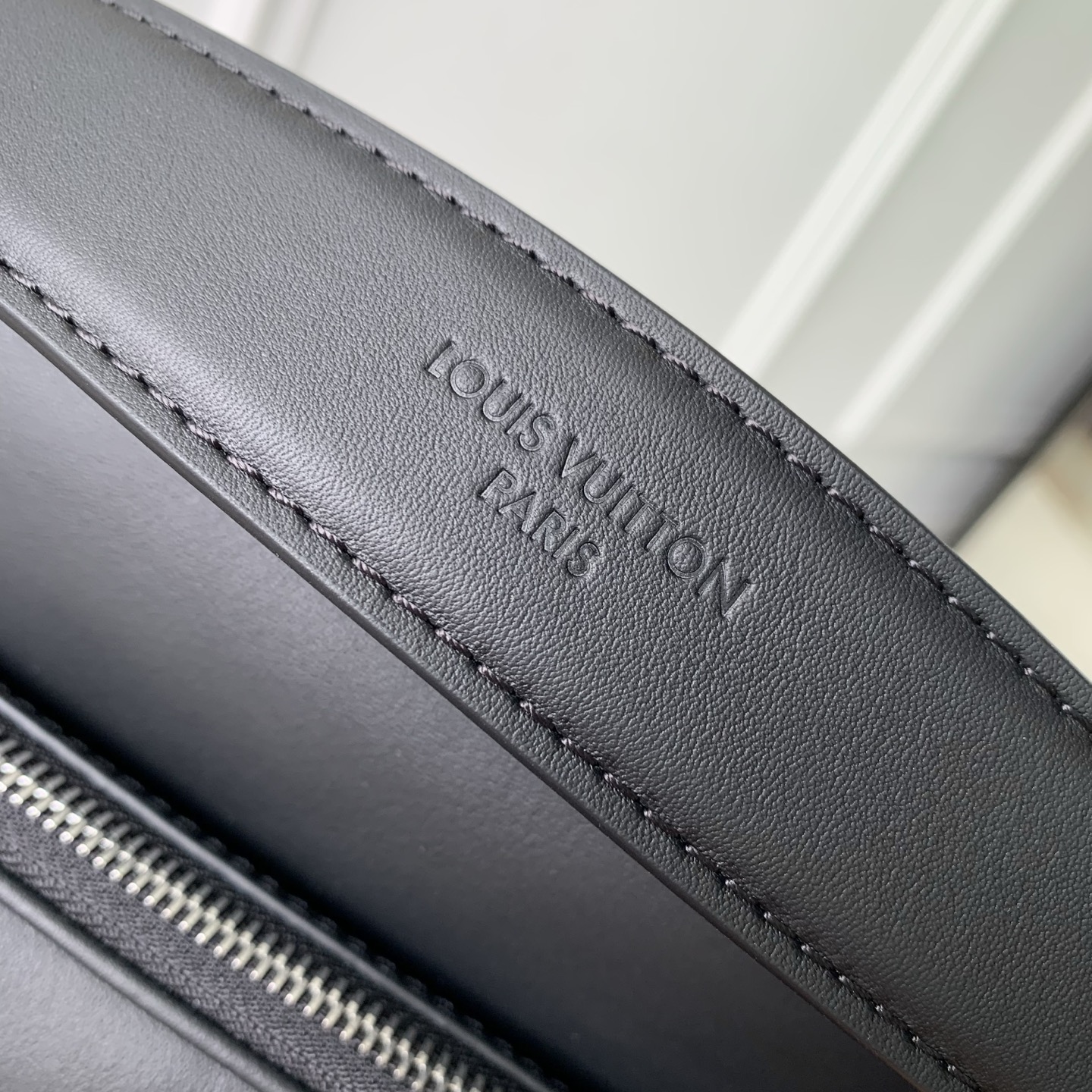 超大号 LOUIS VUITTONNANO LV NiI XL  单肩 手提包 牛皮 黑色F0- 