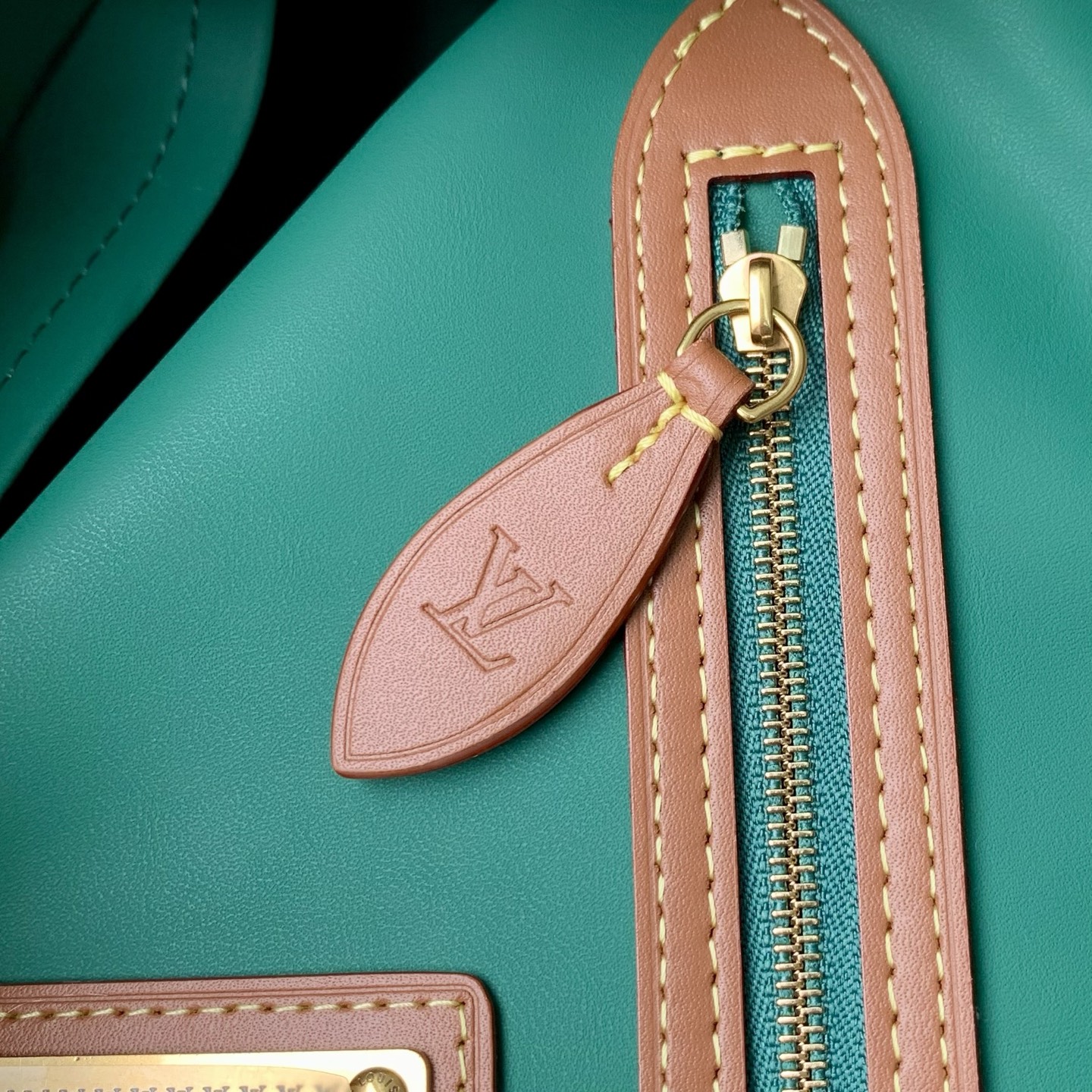超大号 LOUIS VUITTONNANO LV Speedy P9 Bandouliere 40 单肩 手提包 牛皮+羊皮  白色J0-M29330
