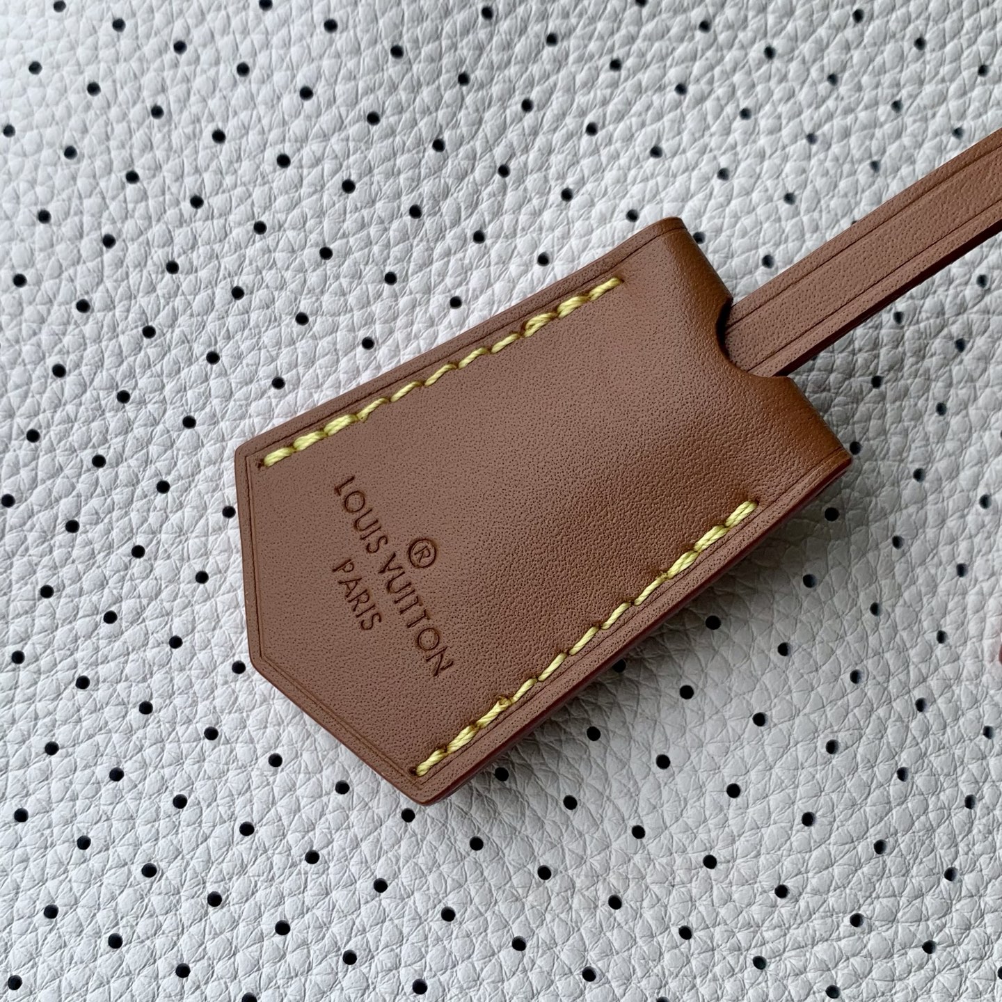 超大号 LOUIS VUITTONNANO LV Speedy P9 Bandouliere 40 单肩 手提包 牛皮+羊皮  白色J0-M29330