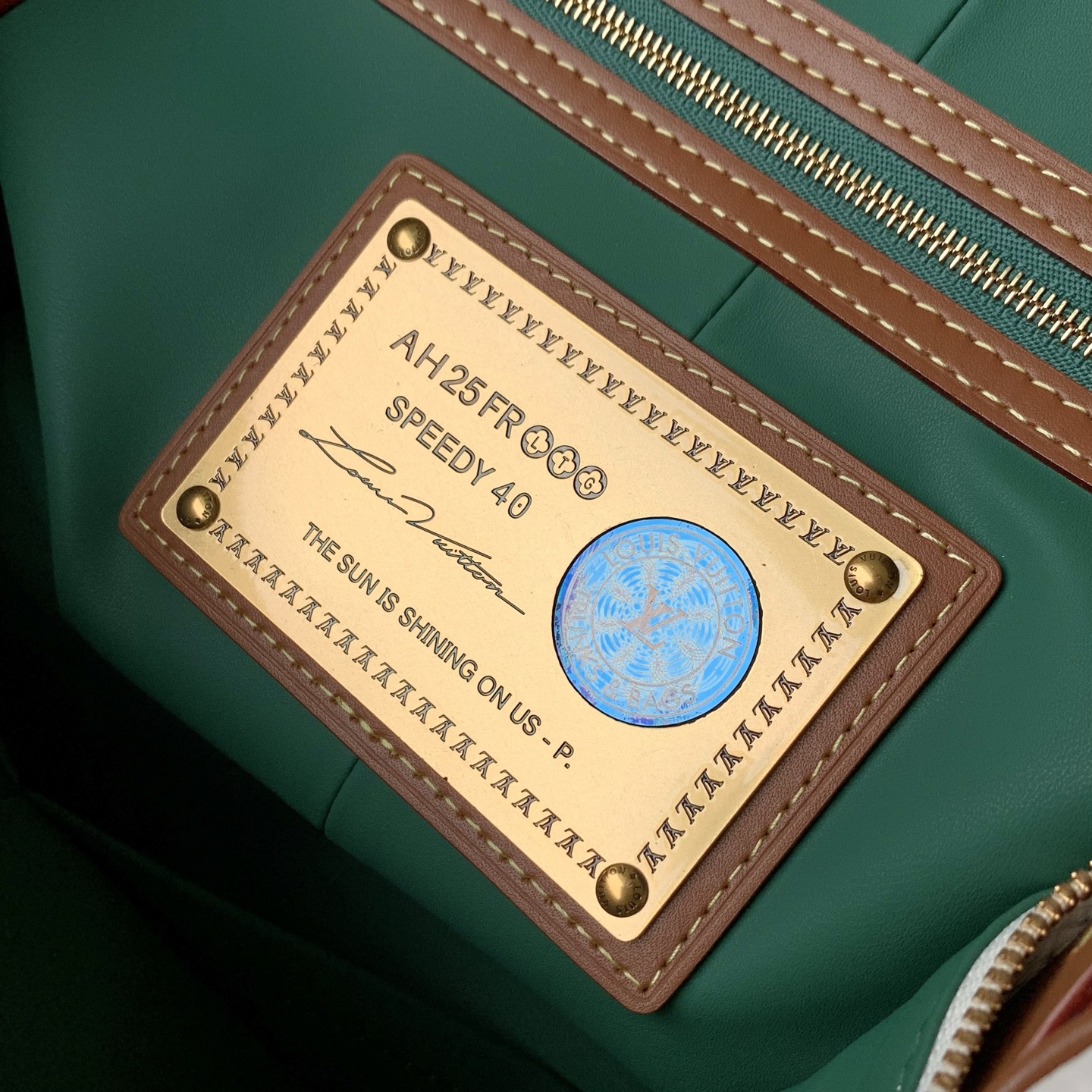 超大号 LOUIS VUITTONNANO LV Speedy P9 Bandouliere 40 单肩 手提包 牛皮+羊皮  白色J0-M29330