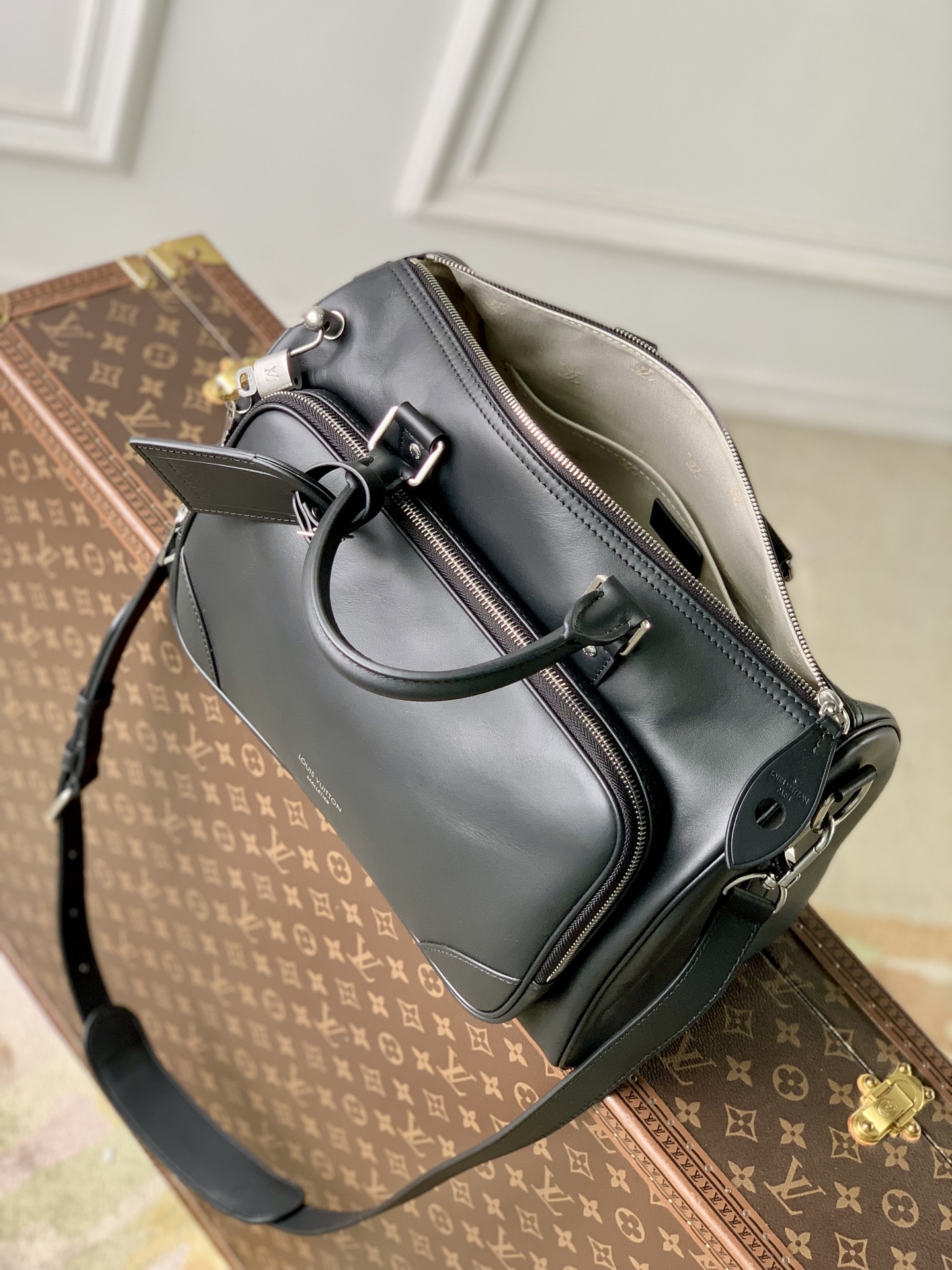 35CM LOUIS VUITTONNANO LV keepall CARGO BANDOULIERE 35 单肩 手提包 牛皮 黑色 J0- 
