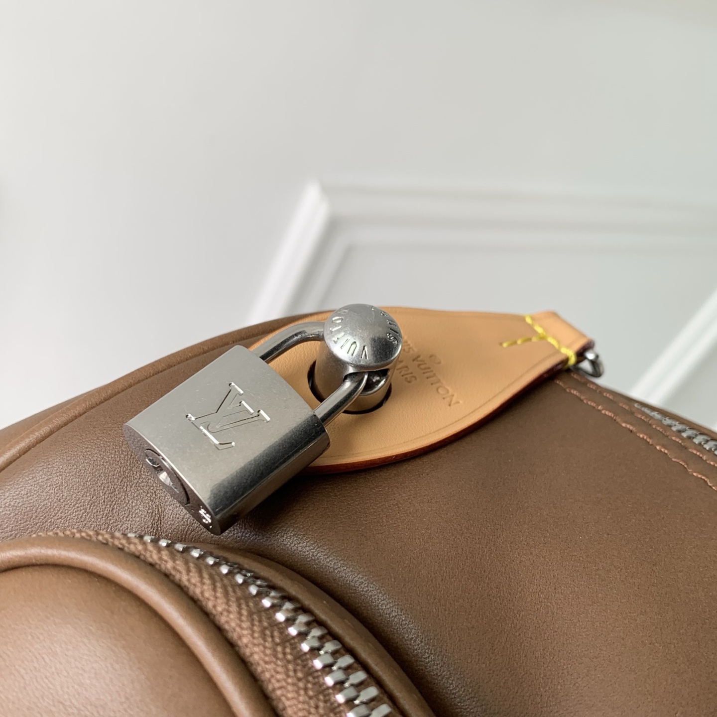 35CM LOUIS VUITTONNANO LV keepall CARGO BANDOULIERE 35 单肩 手提包 牛皮 焦糖色J0-M28100